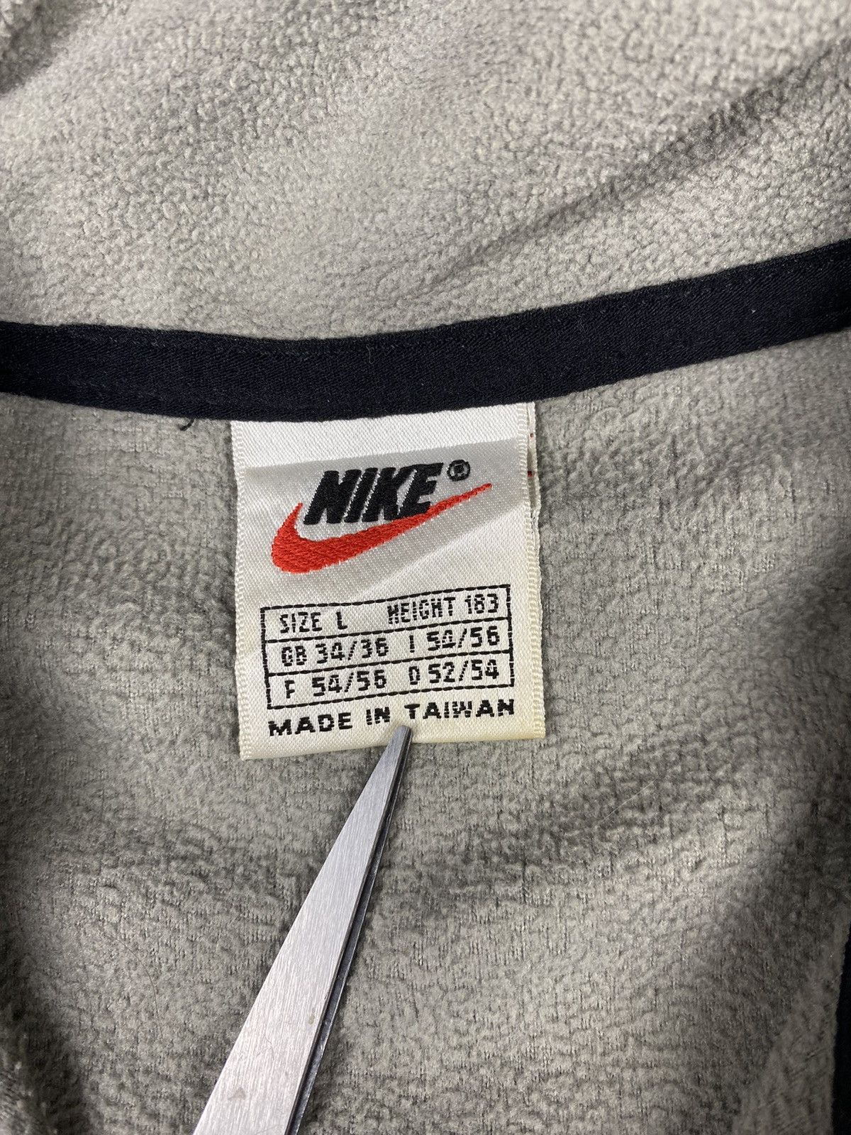 Nike Vintage Nike Zip Fleece Jacket Y2K Style Size US L / EU 52-54 / 3 - 10 Thumbnail