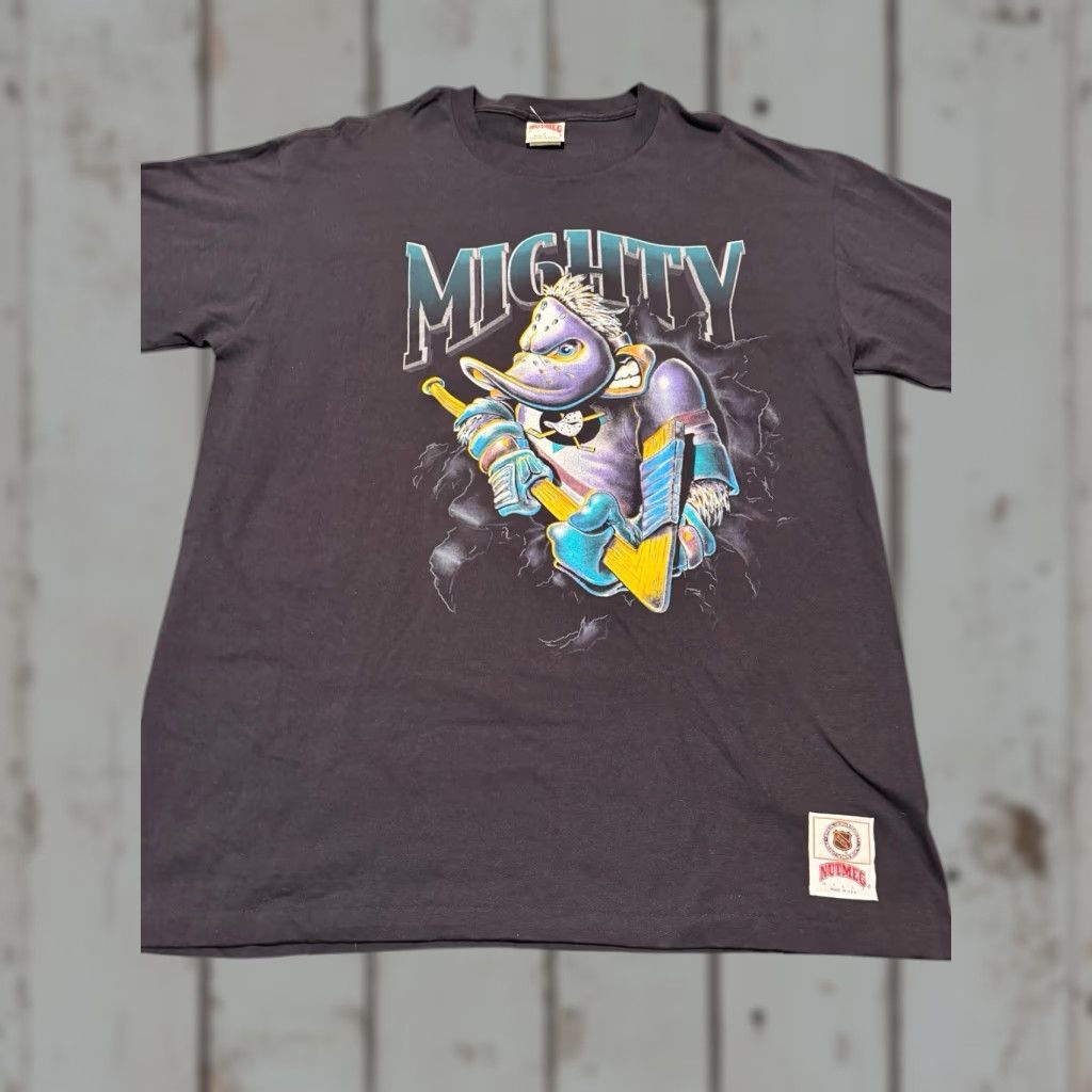 Nutmeg VINTAGE Mighty Ducks T Shirt XL Nutmeg Mills NHL Hockey Double-Sided Graphic 90s Mens Black Cotton Adult XL T-Shirt Size US XL / EU 56 / 4 - 1 Thumbnail