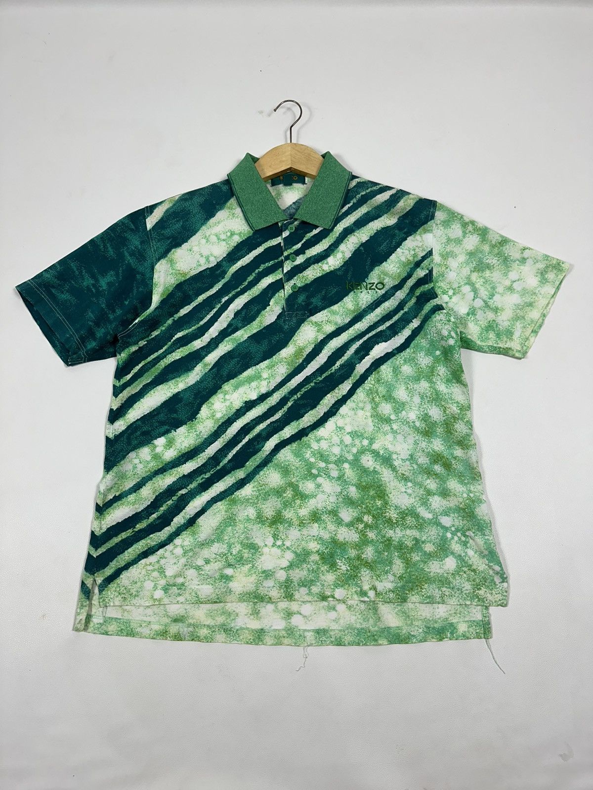 Kenzo × Vintage Vintage Kenzo Golf PoloShirt Nice Fullprint Art Size US L / EU 52-54 / 3 - 1 Thumbnail