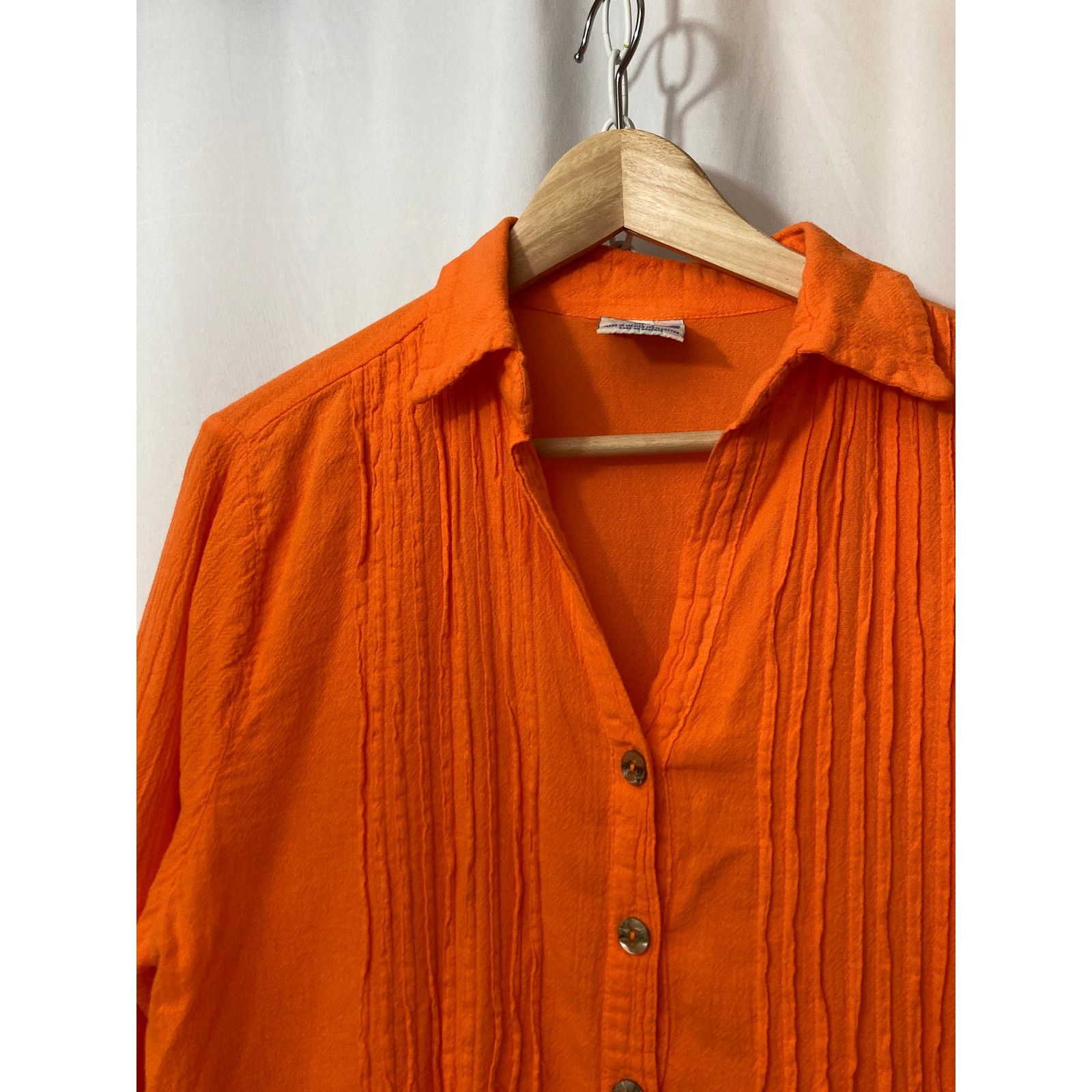 Other Dunes Orange Shell Buttons Textured Button Up Blouse Top Size L / US 10 / IT 46 - 2 Thumbnail