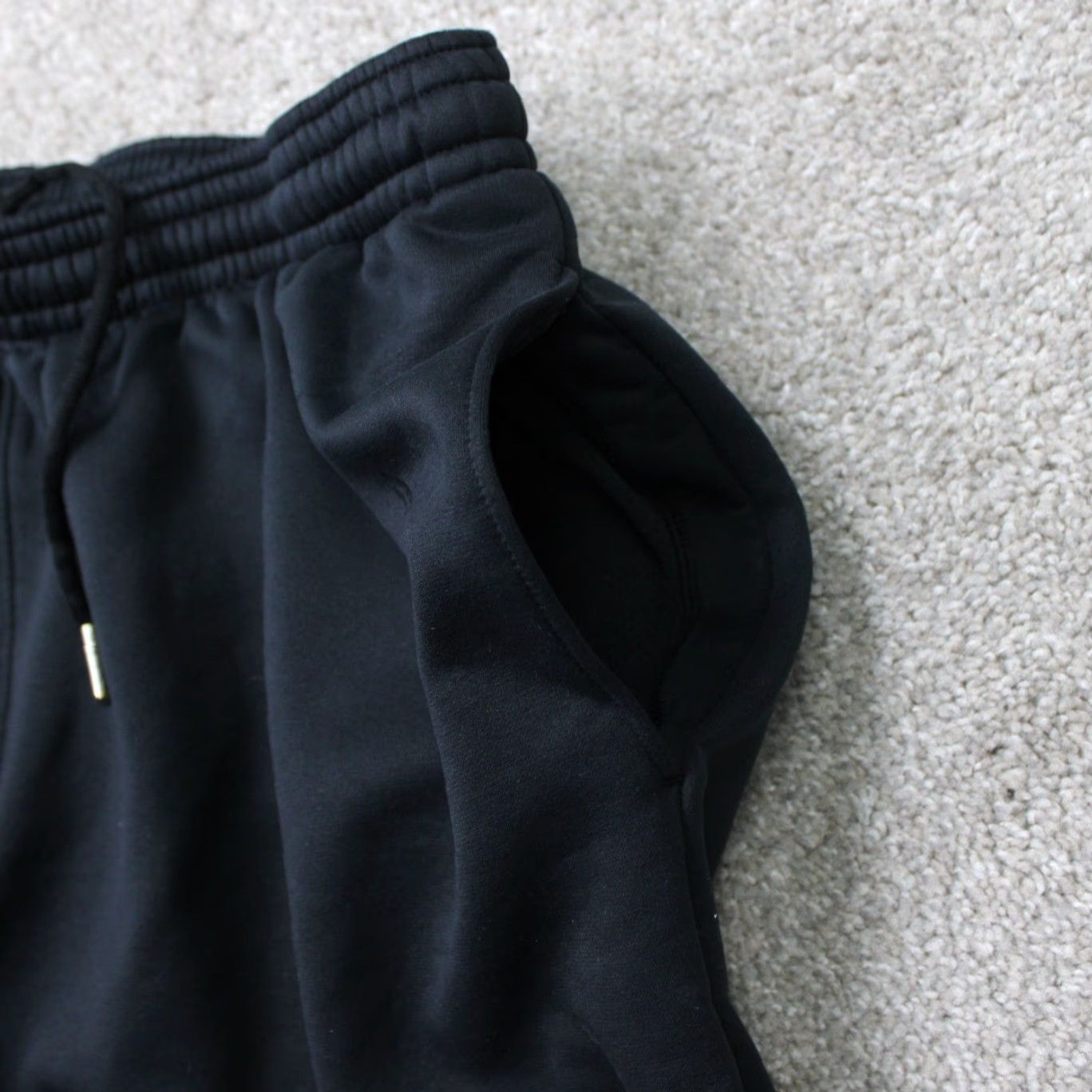 Under Armour Under Armour Pants Mens XL Black UA Loose Fit Drawstring Sweatpants Joggers Size US 36 / EU 52 - 7 Thumbnail