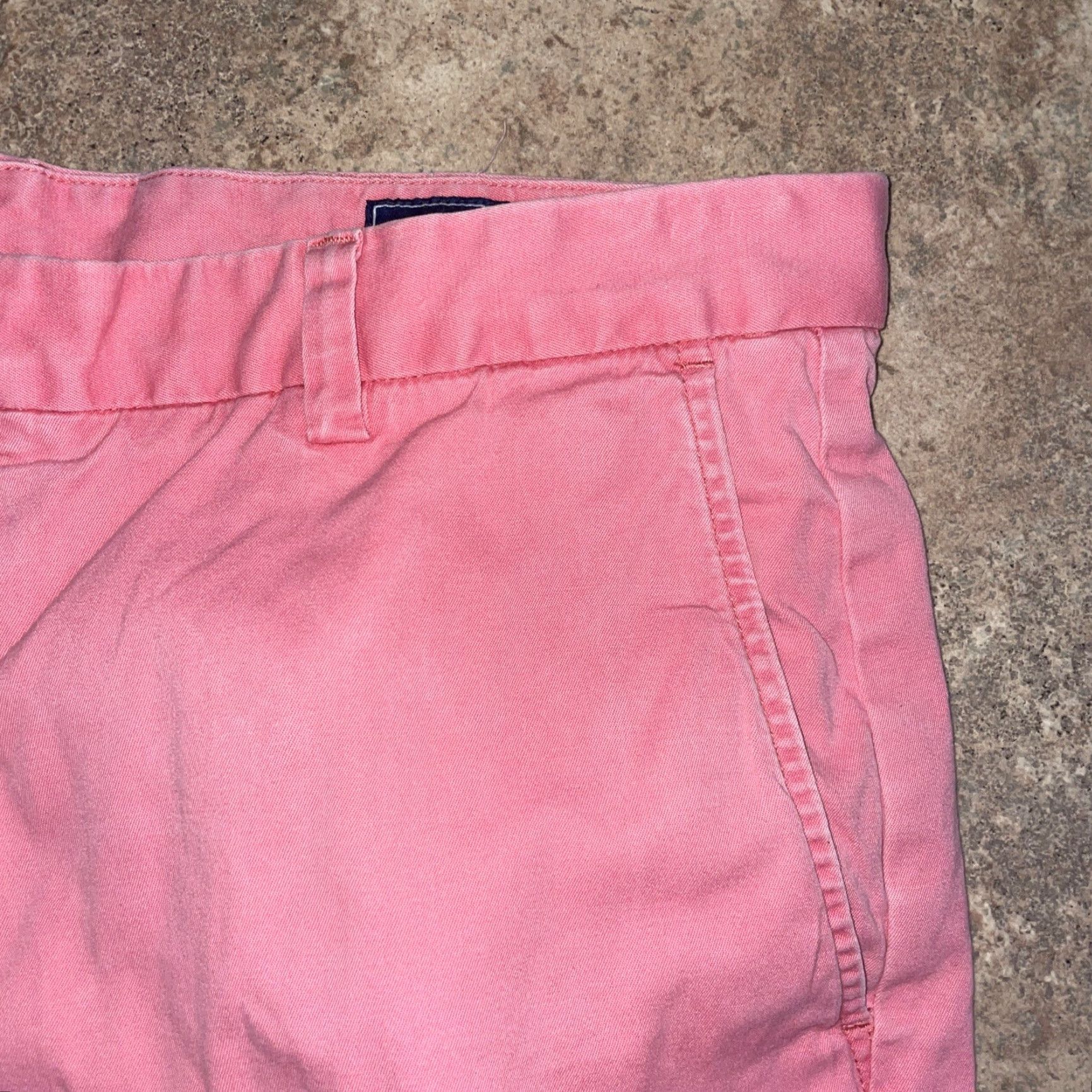 Vineyard Vines Vinyard Vines Men’s Pink Bermuda Shorts Size 38 Size US 38 / EU 54 - 2 Thumbnail