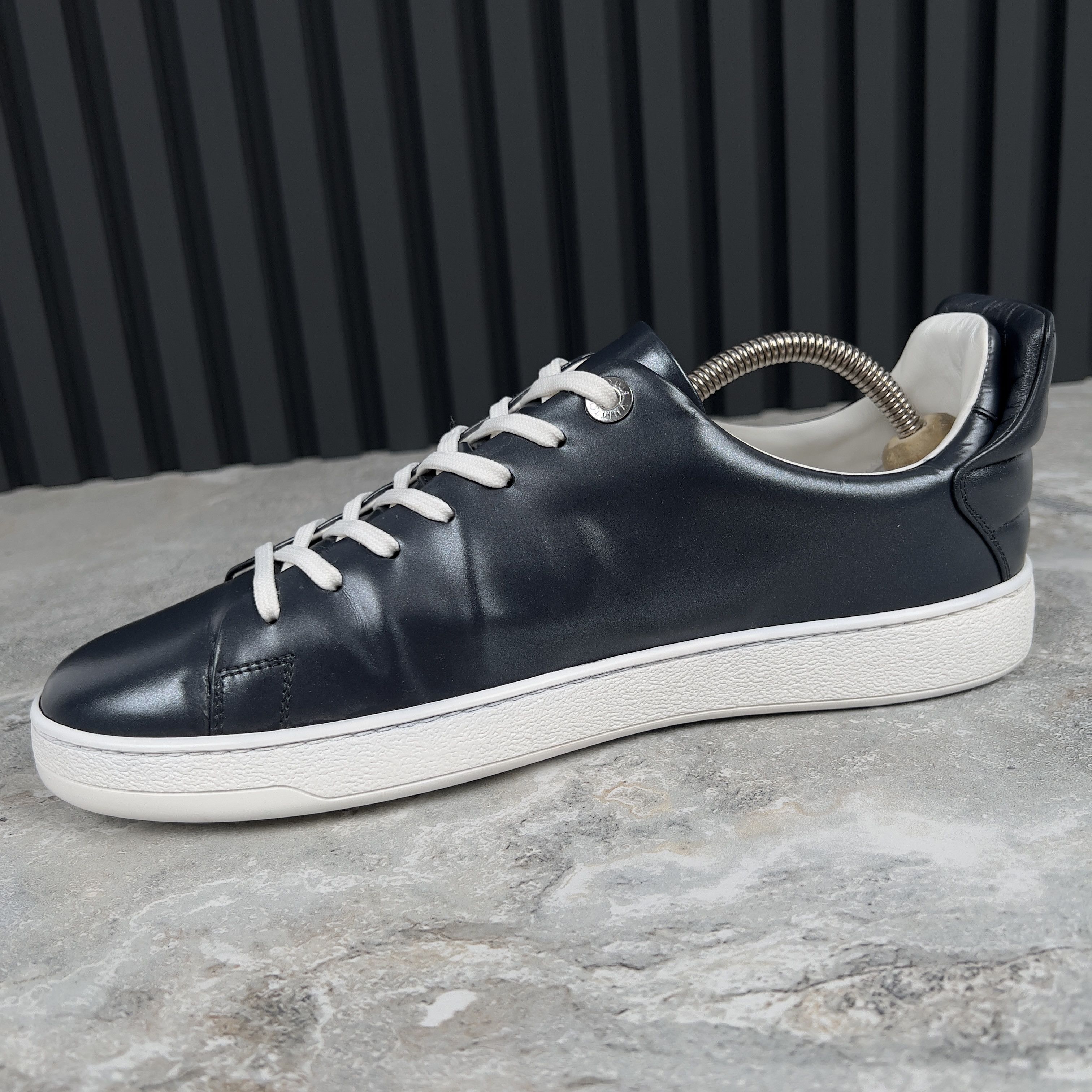 Louis Vuitton Frontrow Low Sneakers Dark Gray Silver Leather Size US 8 / EU 41 - 7 Thumbnail