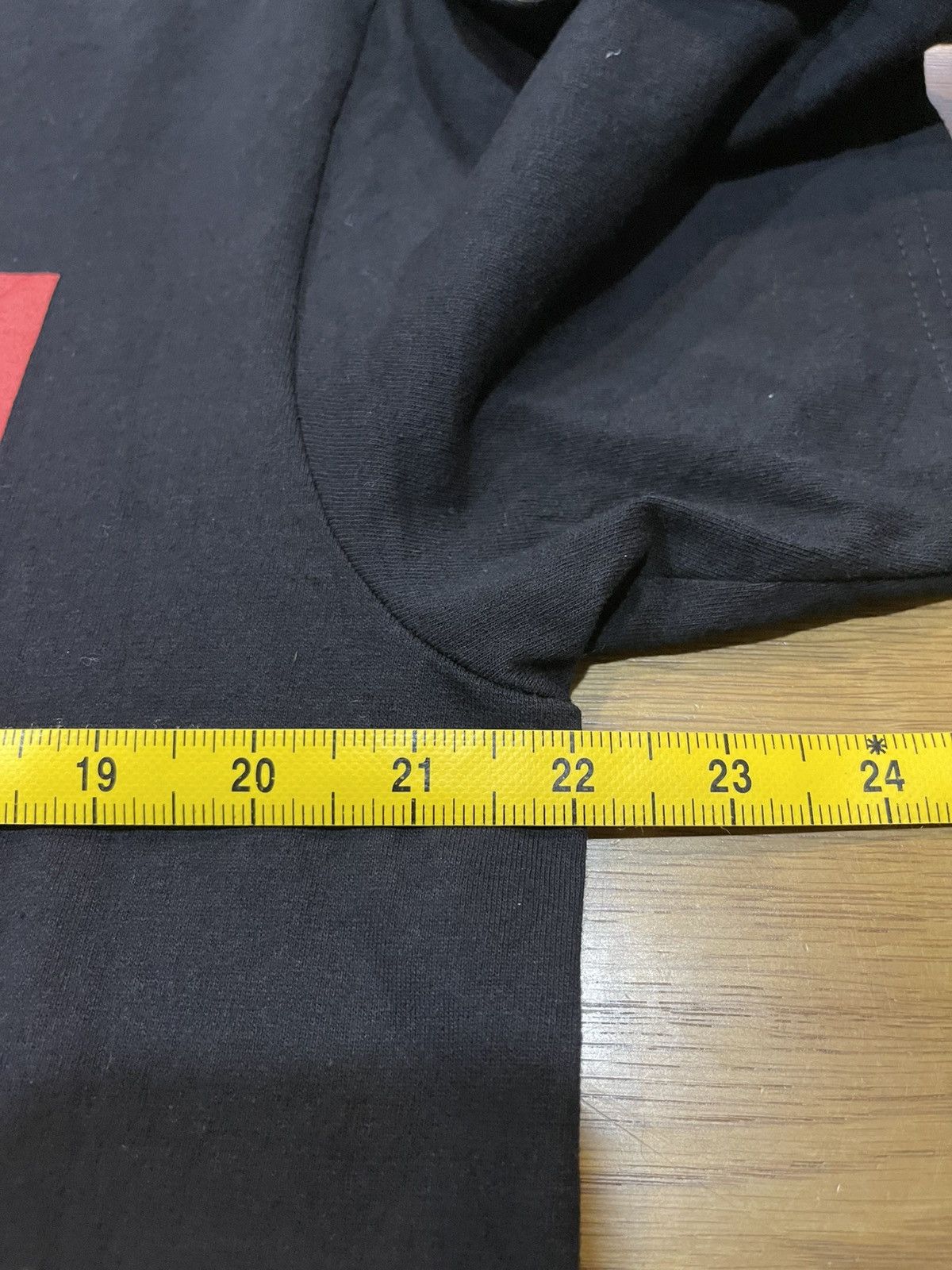 Band Tees Y2K Rage against the machine T shirt Wall of fame tag L. Size US L / EU 52-54 / 3 - 7 Thumbnail