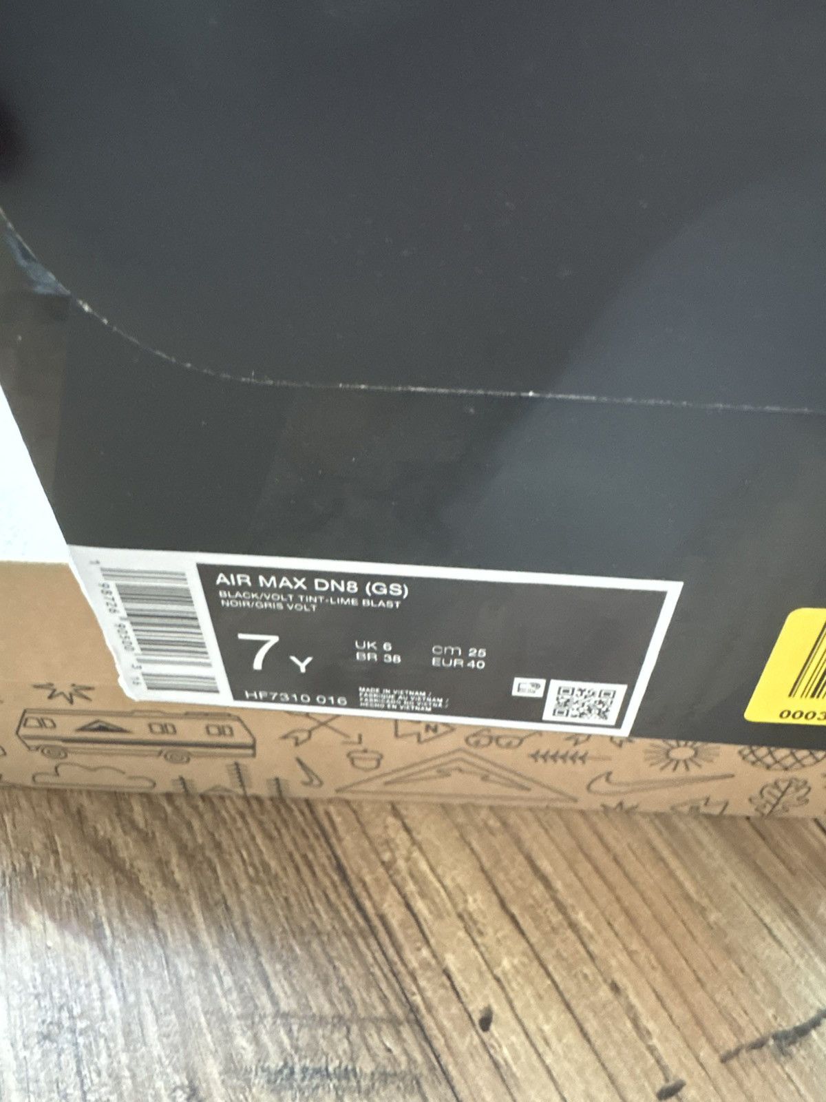 Nike Nike Air Max Dn8 (GS) Size US 7 / EU 40 - 9 Thumbnail