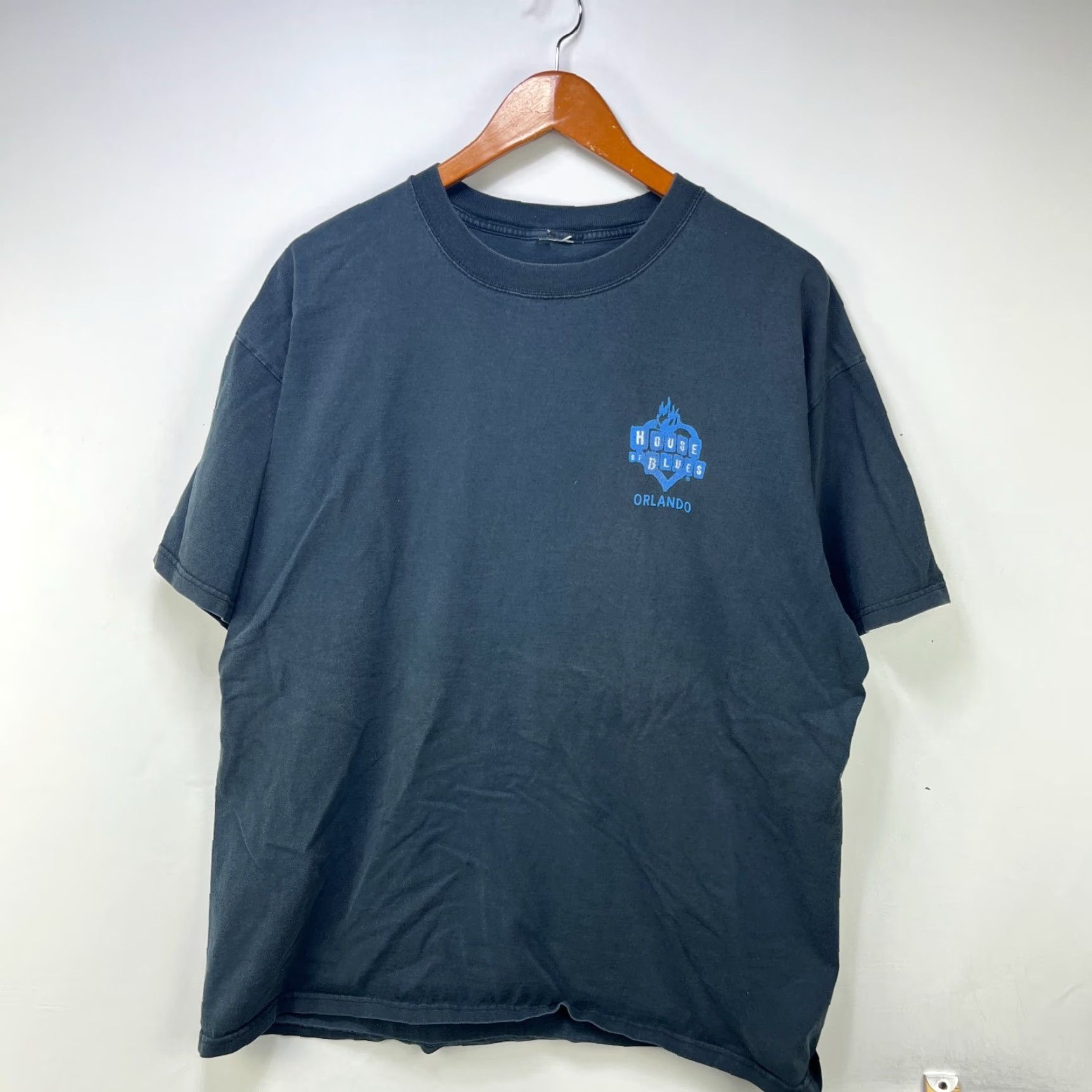 Vintage VINTAGE House Of Blues T-Shirt 2XL Black Crew Neck Short Sleeve Mens 90s Guitar Orlando Nature Summer Spring Fall Size US XXL / EU 58 / 5 - 2 Thumbnail