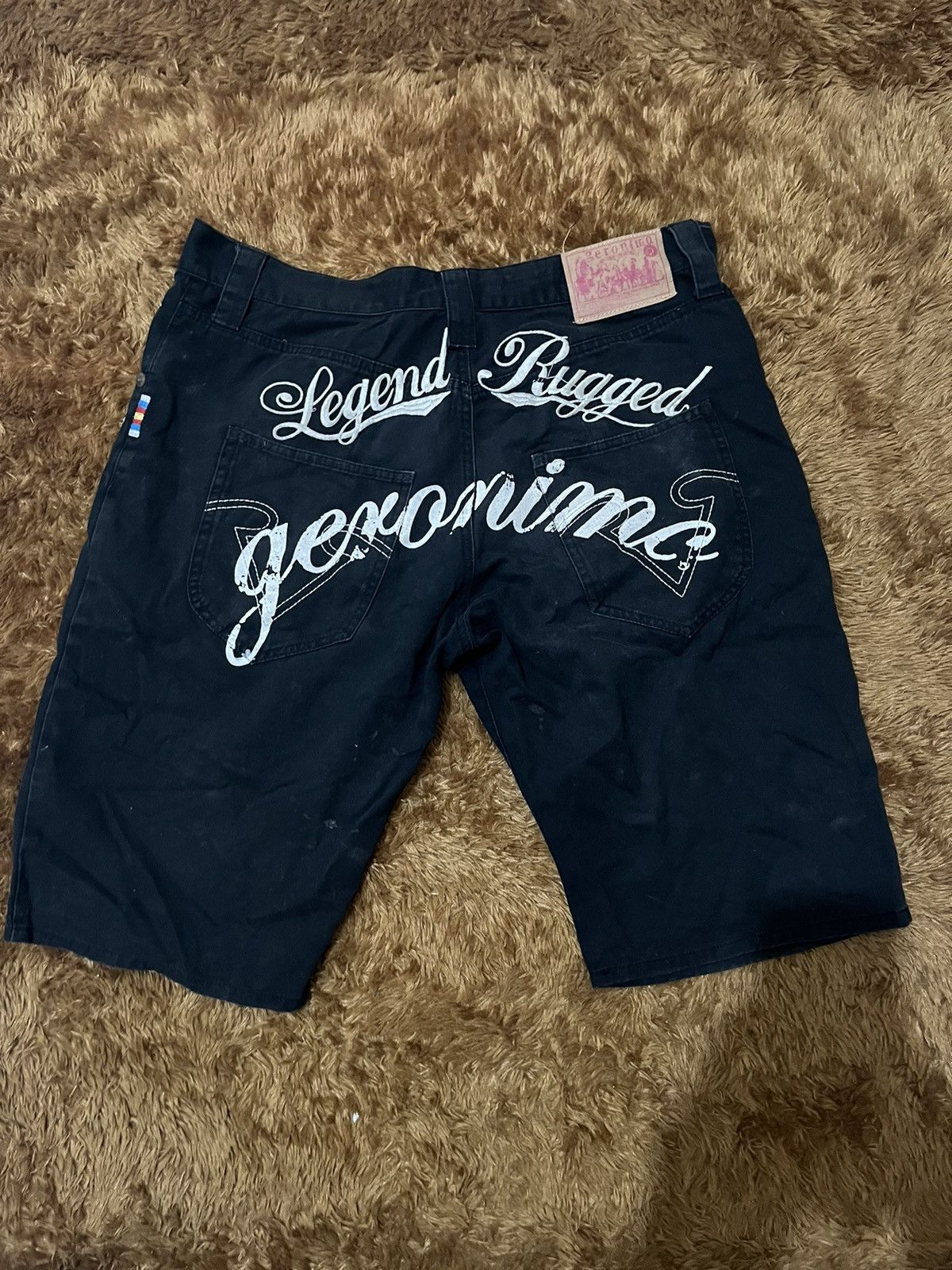 Japanese Brand 2001 GERONIMO LEGEND RUGGED SPIRIT OF INDIAN Shortspants Size US 34 / EU 50 - 9 Thumbnail