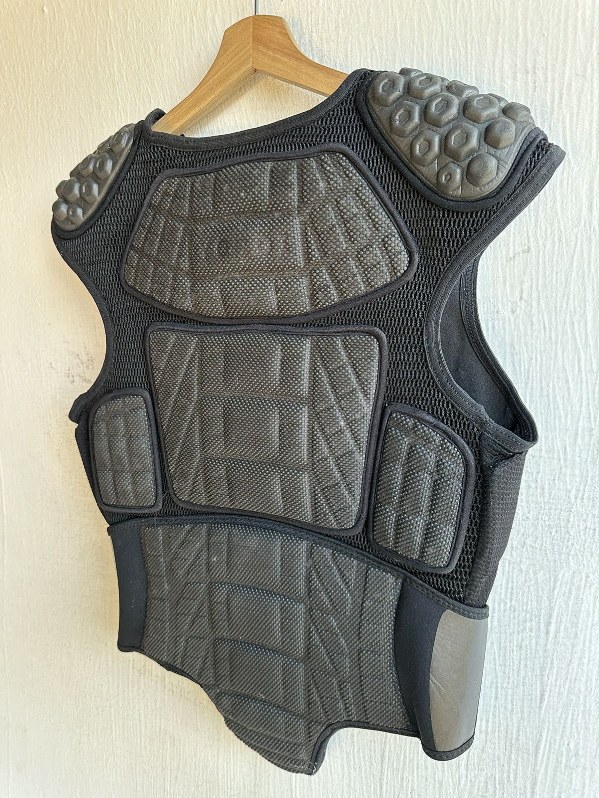 Japanese Brand Armor Protector Snow Plate YOROI M Size - Wear/Equipment Size US L / EU 52-54 / 3 - 11 Thumbnail
