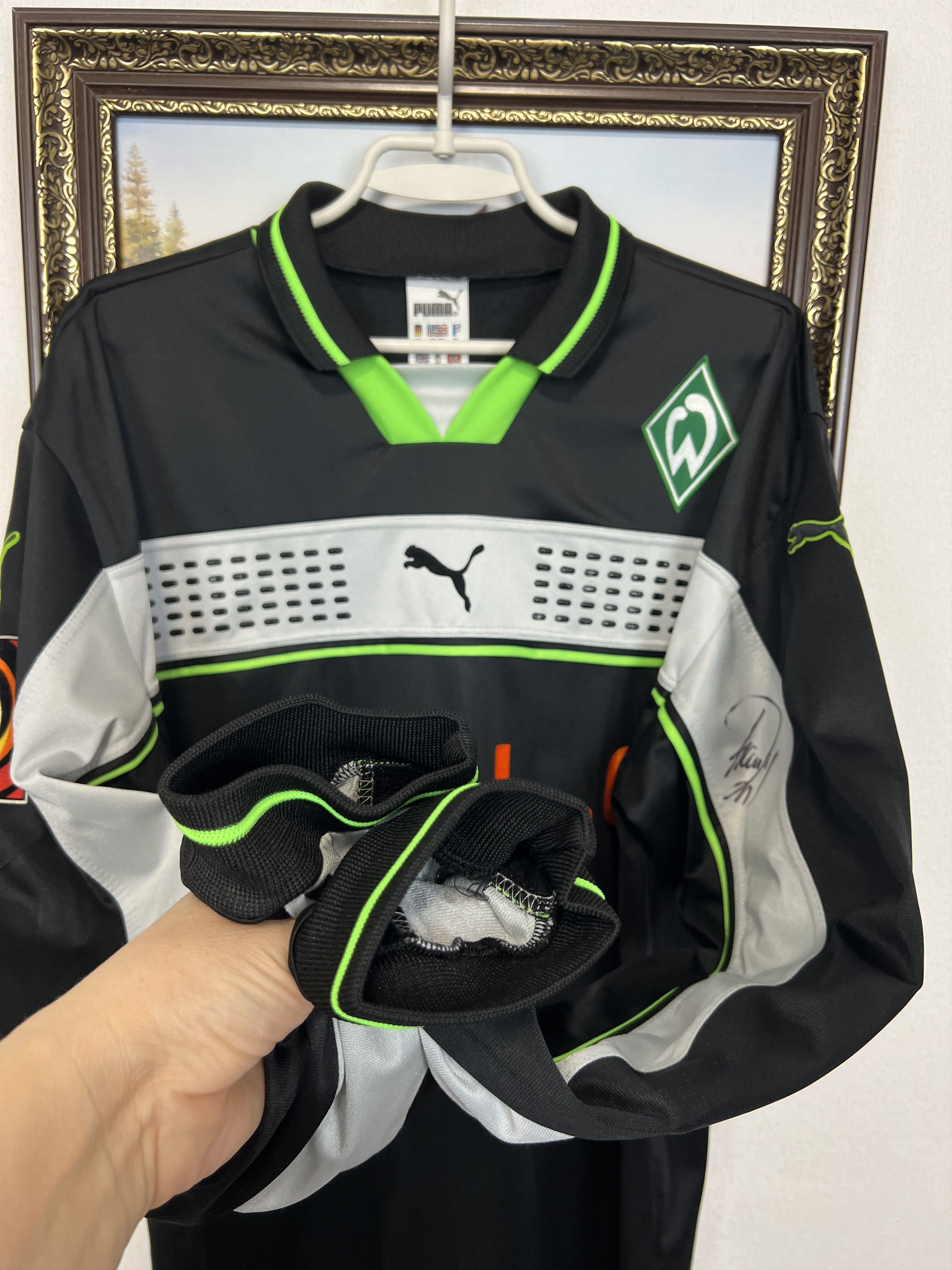 Puma Werder Bremen Goalkeeper football shirt Signed Rost Jerse Size US XL / EU 56 / 4 - 7 Thumbnail