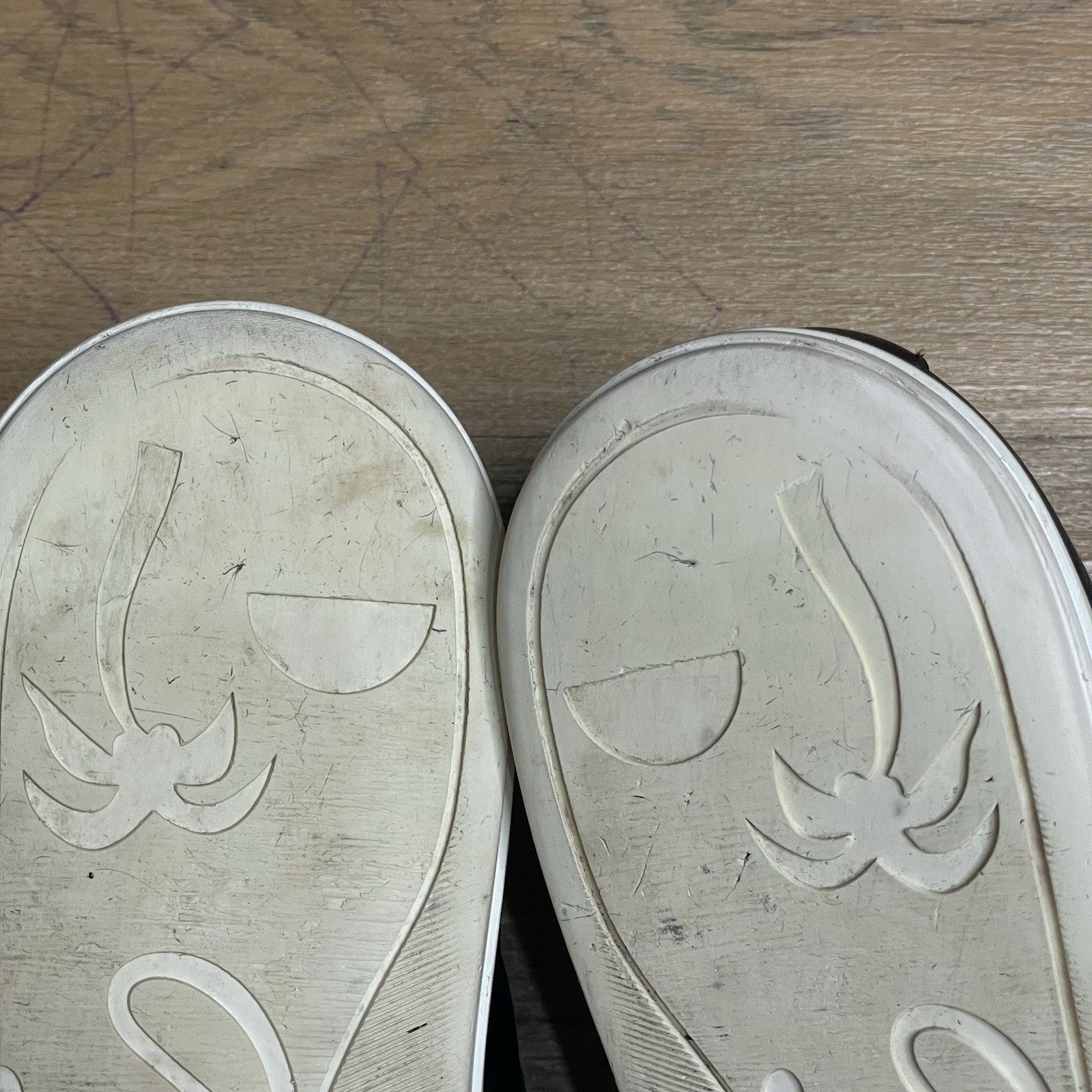 Gucci Gucci Sneakers Low-Top Monogram embossed shoes leather mens Size US 10.5 / EU 43-44 - 13 Thumbnail