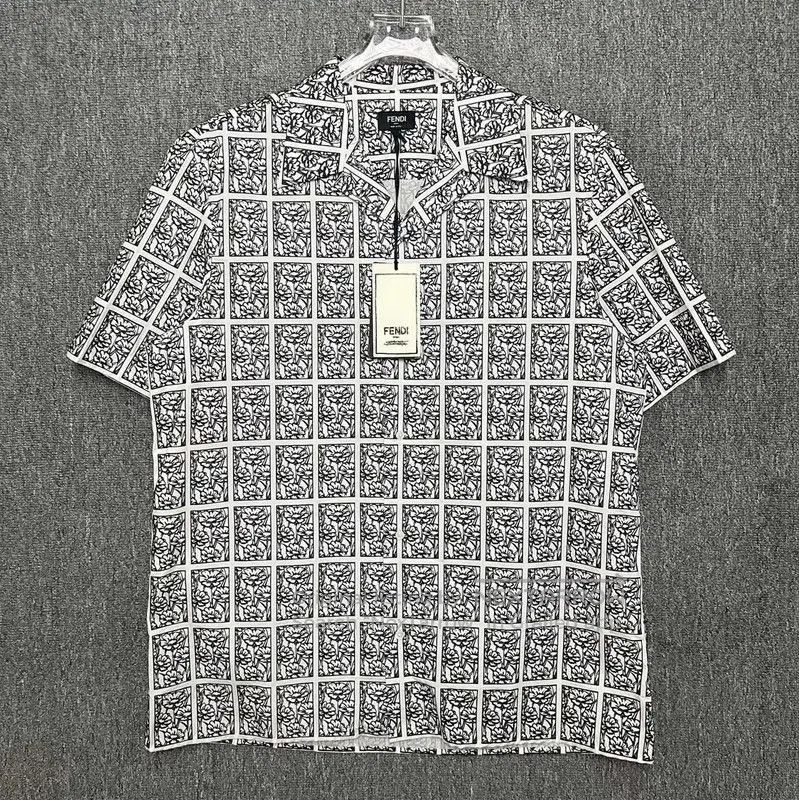 Fendi Fendi Graphic Print Short Sleeve Shirt . Size US L / EU 52-54 / 3 - 1 Thumbnail