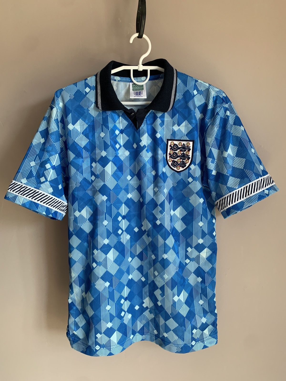 Vintage England Third Football Shirt Retro Score Draw Soccer Jersey Size US S / EU 44-46 / 1 - 1 Thumbnail