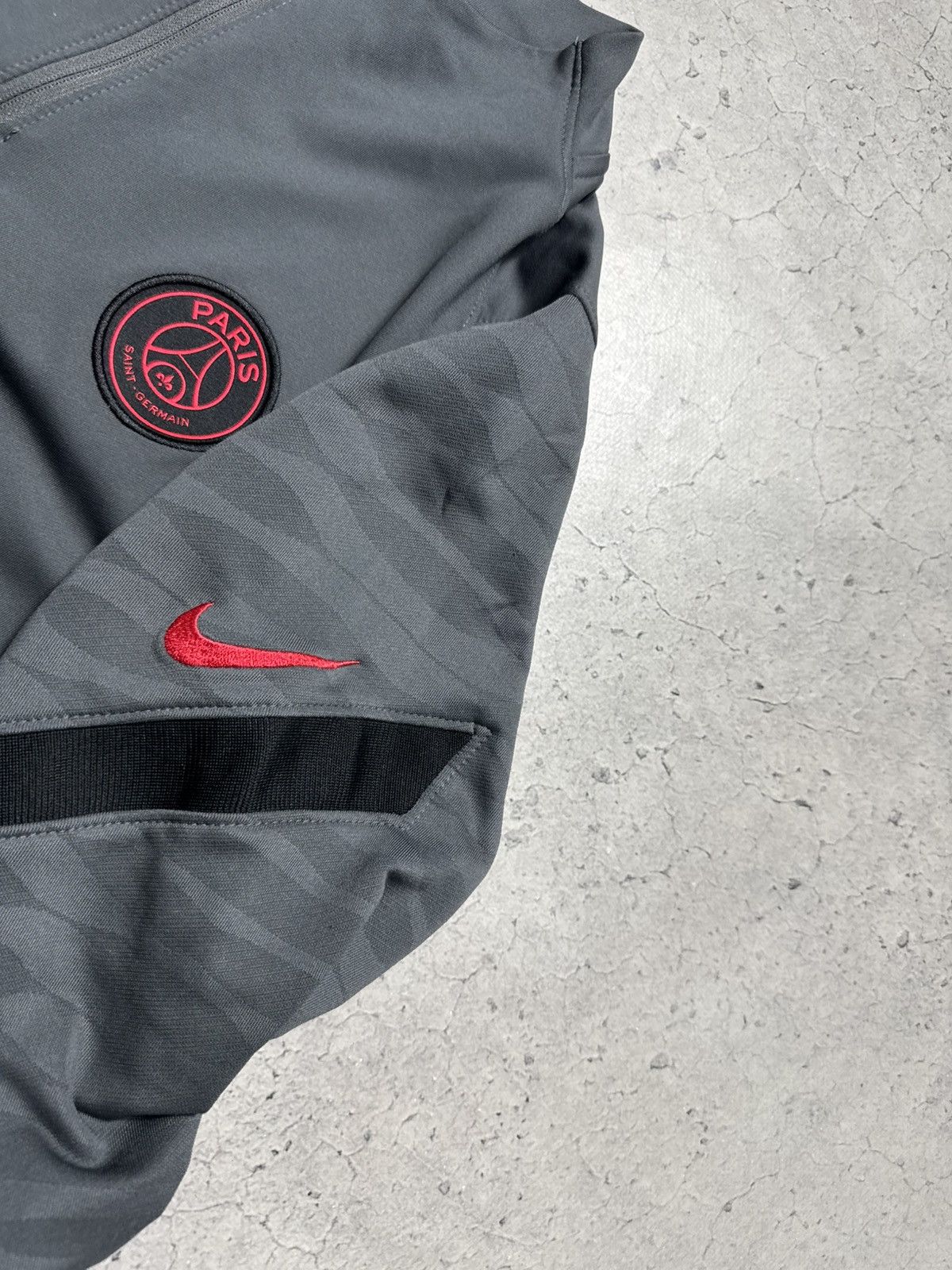 Nike Nike FC Paris Saint Germain PSG Training Sweatshirt Size US L / EU 52-54 / 3 - 6 Thumbnail