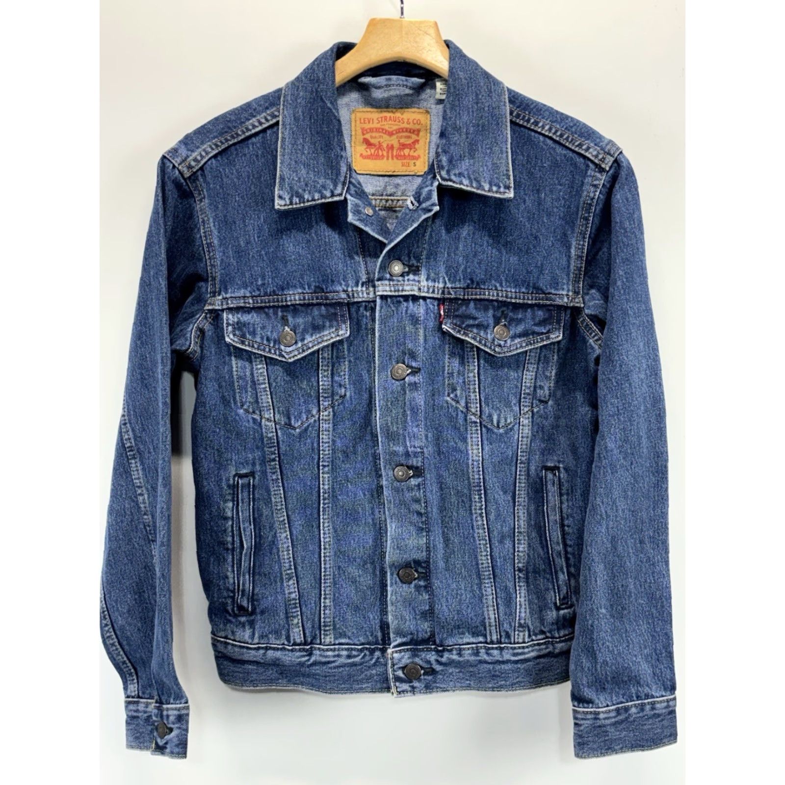 Levi's VINTAGE Levi’s Denim Trucker Jean Jacket Men’s Small Medium Wash Classic Timeless Denim Jacket Mens Blue Size US 29 - 2 Thumbnail