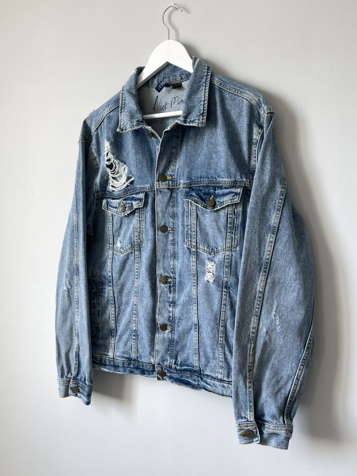 H&M H&M x Nicki Minaj Limited Distressed Rare Denim Jacket Size M / US 6-8 / IT 42-44 - 4 Thumbnail