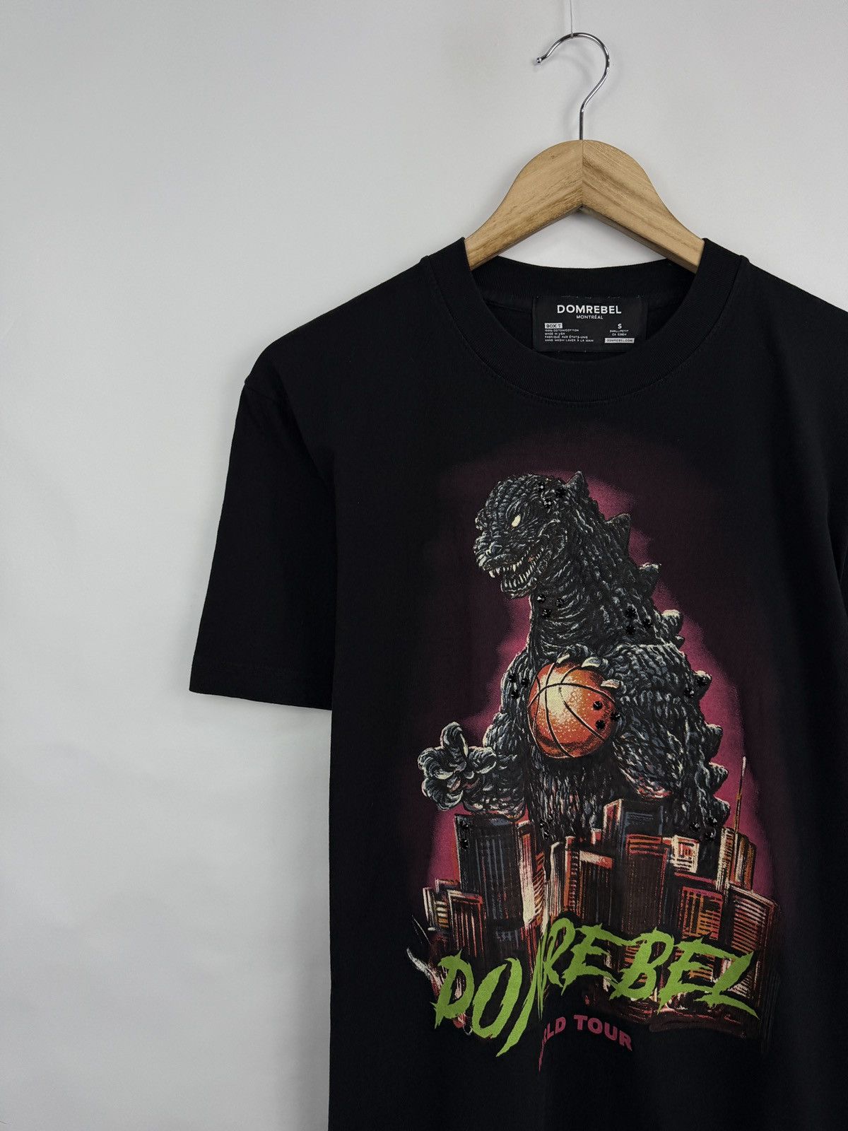 DOMREBEL 🇨🇦 DOMREBEL Godzilla Basketball World Tour T-Shirt Made USA Size US S / EU 44-46 / 1 - 5 Thumbnail