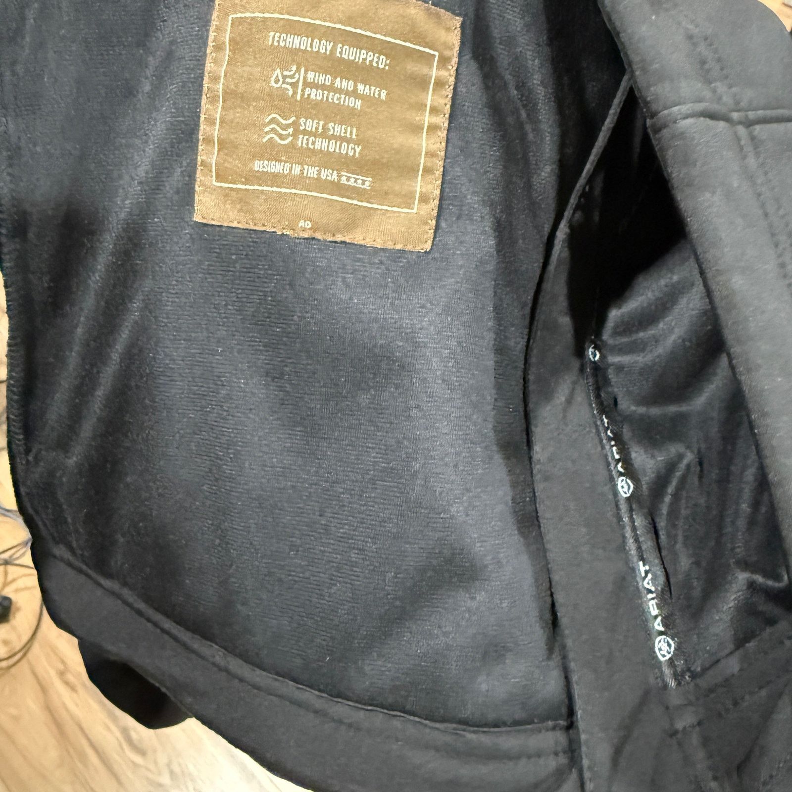 Ariat Logo 2.0 Softshell Vest in Black Size US S / EU 44-46 / 1 - 9 Thumbnail