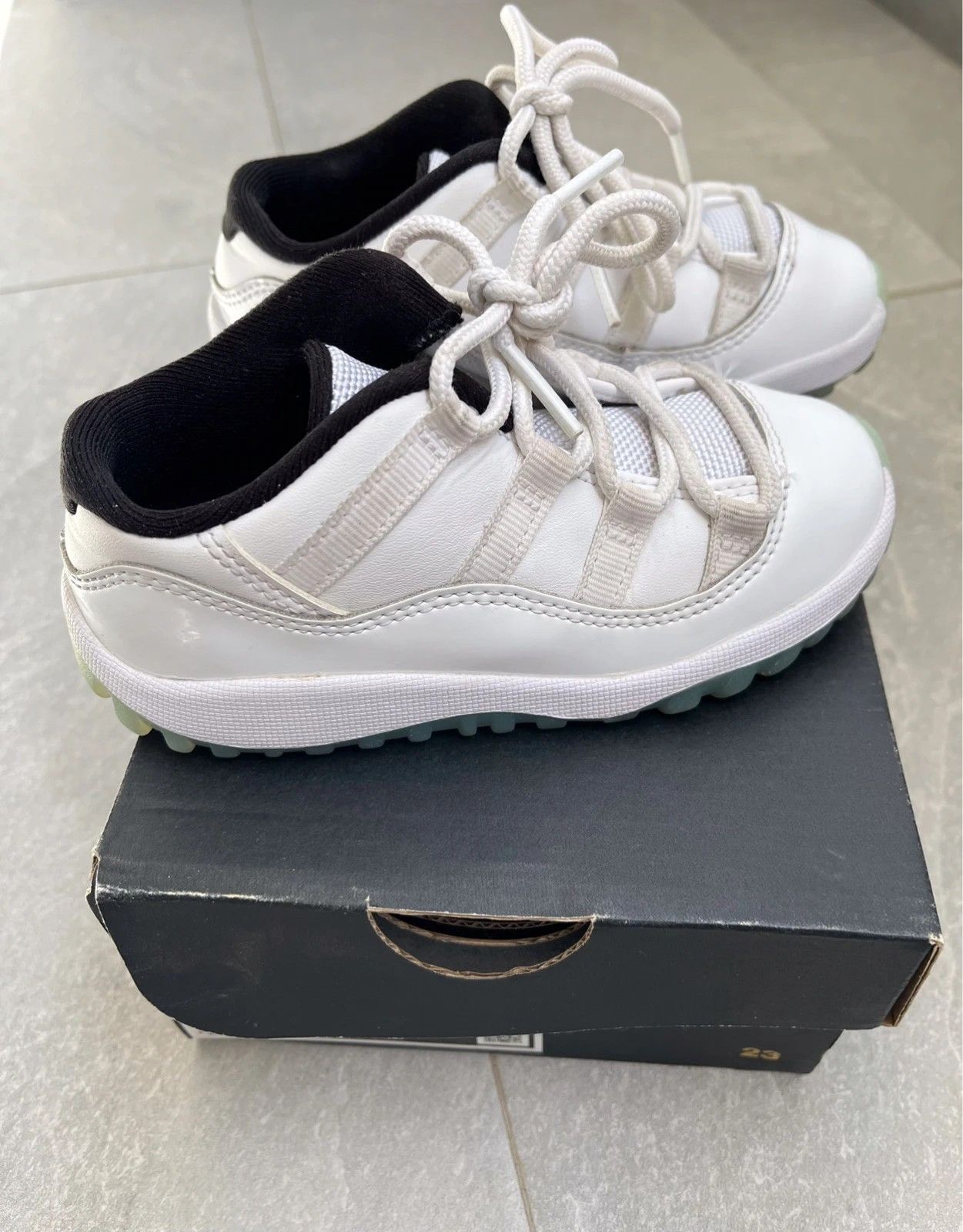 Jordan Brand Jordan 11 Retro Size 9C 2020 Size US 5 / EU 37 - 5 Thumbnail