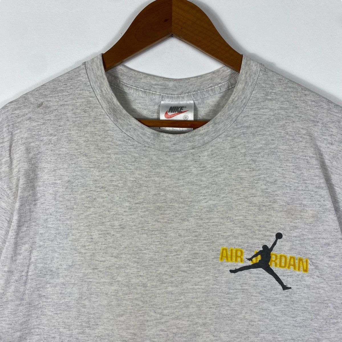 Jordan Brand × Nike × Vintage Vintage 90's NIKE AIR JORDAN Aj 23 Graphic Tee Shirt Size US M / EU 48-50 / 2 - 4 Thumbnail