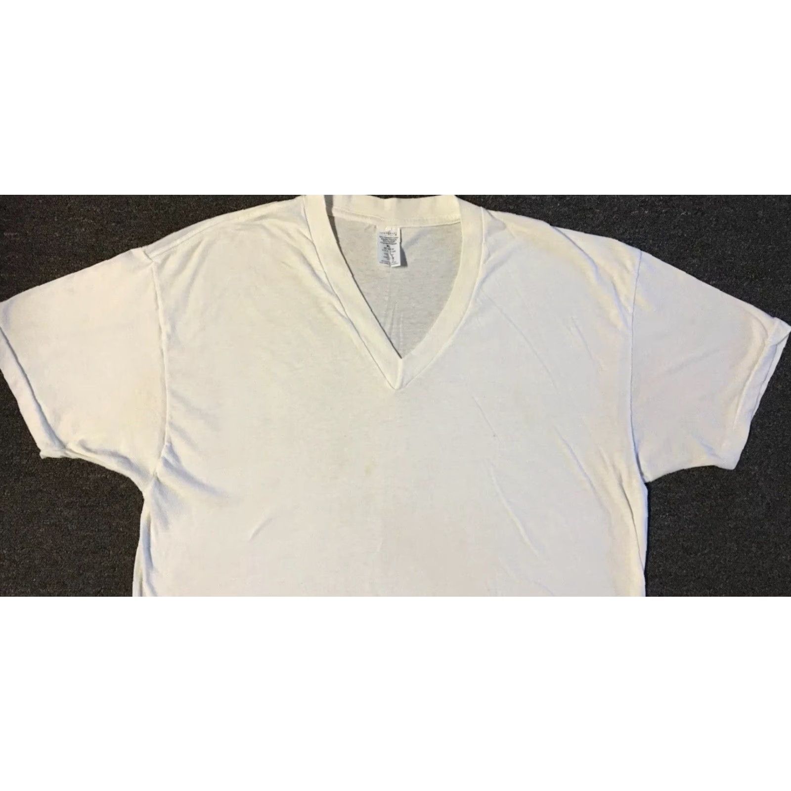 Vintage VINTAGE Towncraft T-Shirt XL White V-Neck 90s 80s Grunge Punk Skate Biker Retro Rock USA Mens Size US XL / EU 56 / 4 - 6 Thumbnail