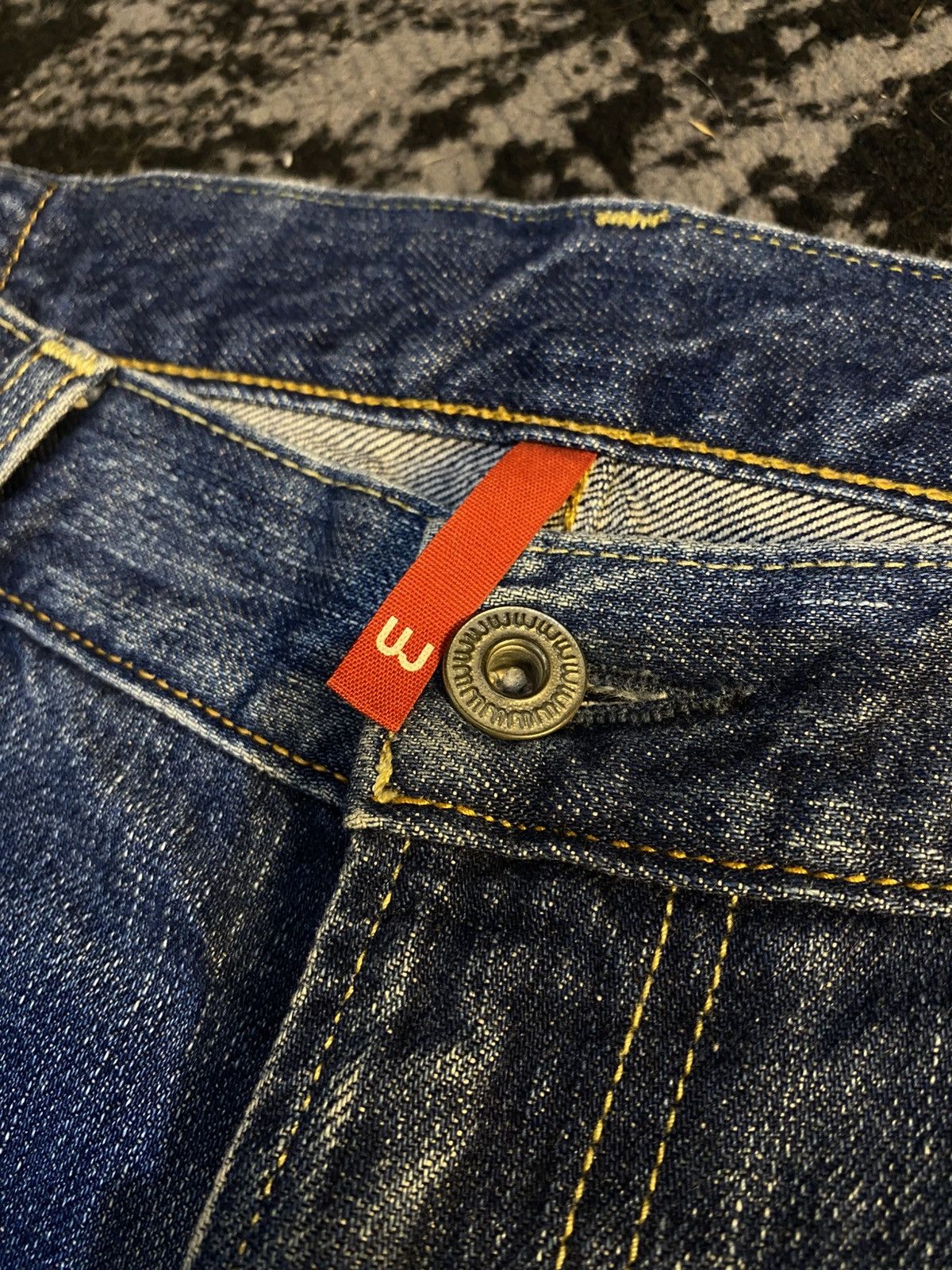 Undercover × Uniqlo Riped Uniqlo S-002 UJ Faded Regular Fit Straight Jeans 🔥 Size US 33 - 11 Thumbnail