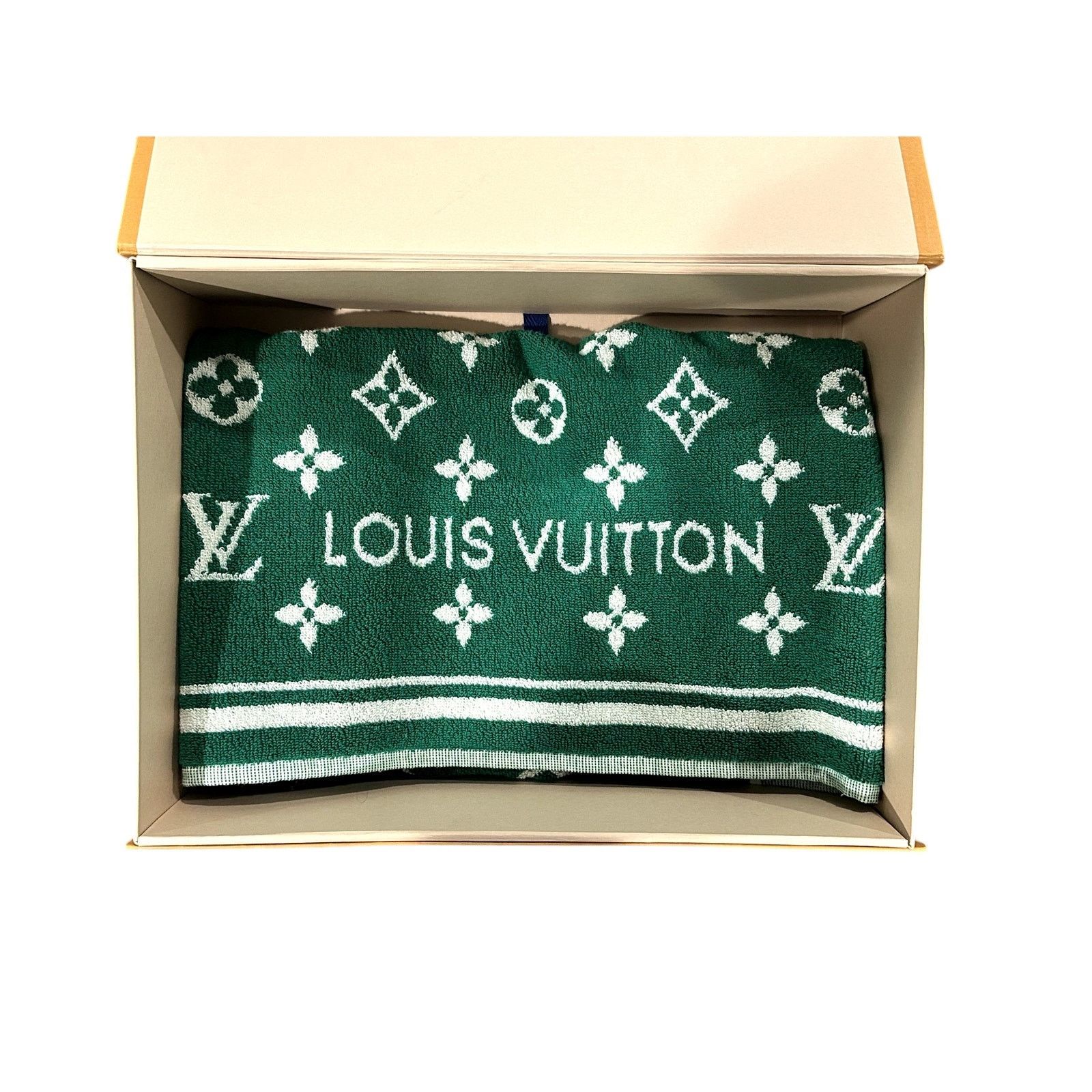 Louis Vuitton LOUIS VUITTON BeachBathTowel MonogramGreenReversibleEUCw/BOX Size ONE SIZE - 12 Thumbnail