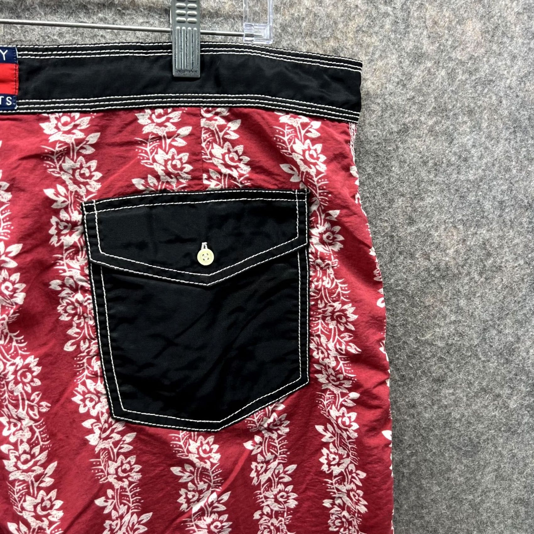 Tommy Hilfiger VINTAGE Tommy Hilfiger Shorts Men XL Red Striped Floral Nylon Swim Bottom Trunk Pool Swimwear Polyester Lining Size US 36 / EU 52 - 2 Thumbnail