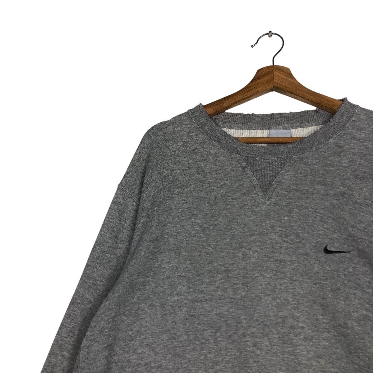 Nike Nike Small Swoosh Crewneck — Vintage Grey Essential Size US XL / EU 56 / 4 - 8 Thumbnail