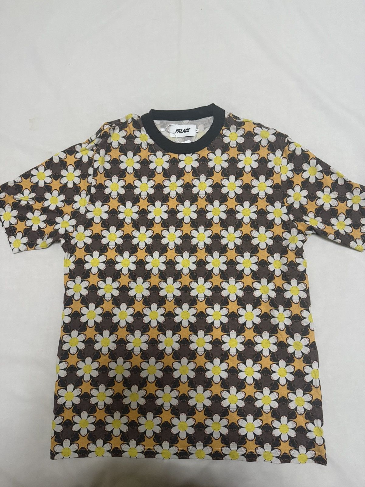 Palace Palace curtains T-shirt tee Size US XL / EU 56 / 4 - 1 Thumbnail