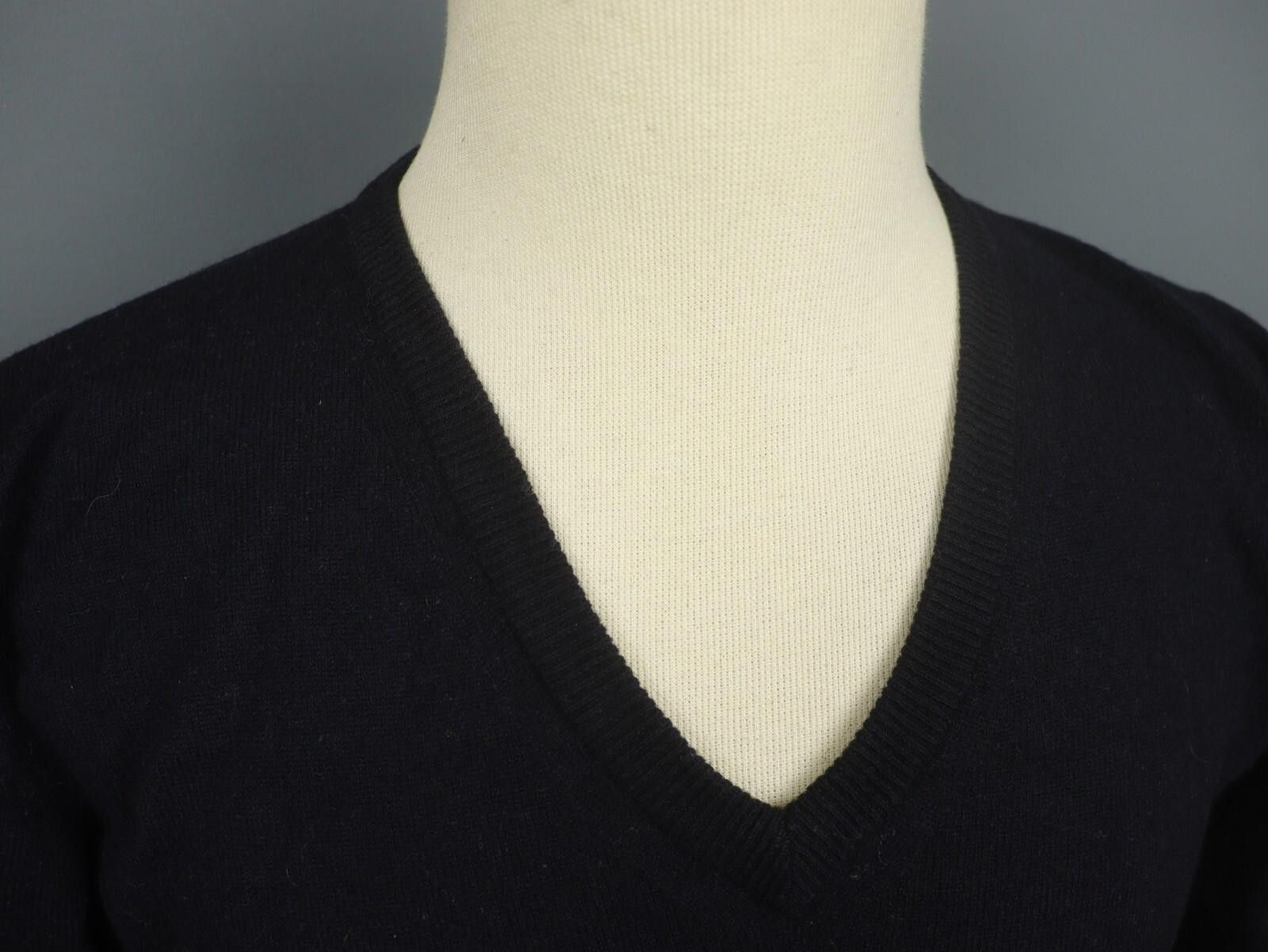 Boggi Boggi Black 100% Wool Tight Knit V-Neck Sweater Size M Size M / US 6-8 / IT 42-44 - 6 Thumbnail