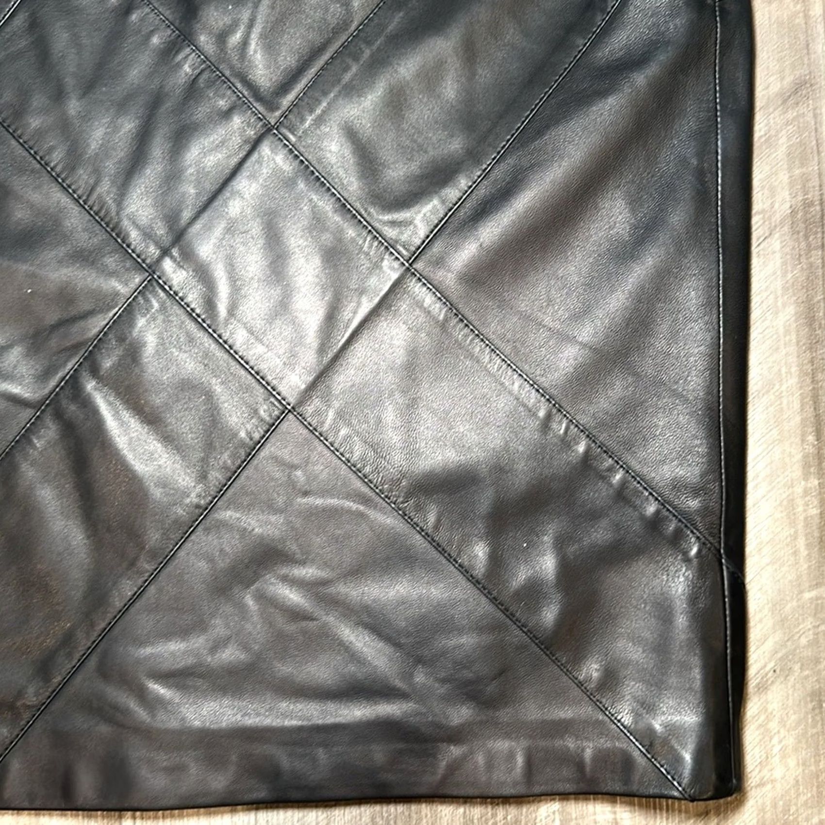 Escada VINTAGE ESCADA Lambskin Leather Skirt 38 Black Women Slim Straight Pencil Knee Length 23in 19in Hem 18in MS10936 Mens? Size 30" / US 8 / IT 44 - 3 Thumbnail