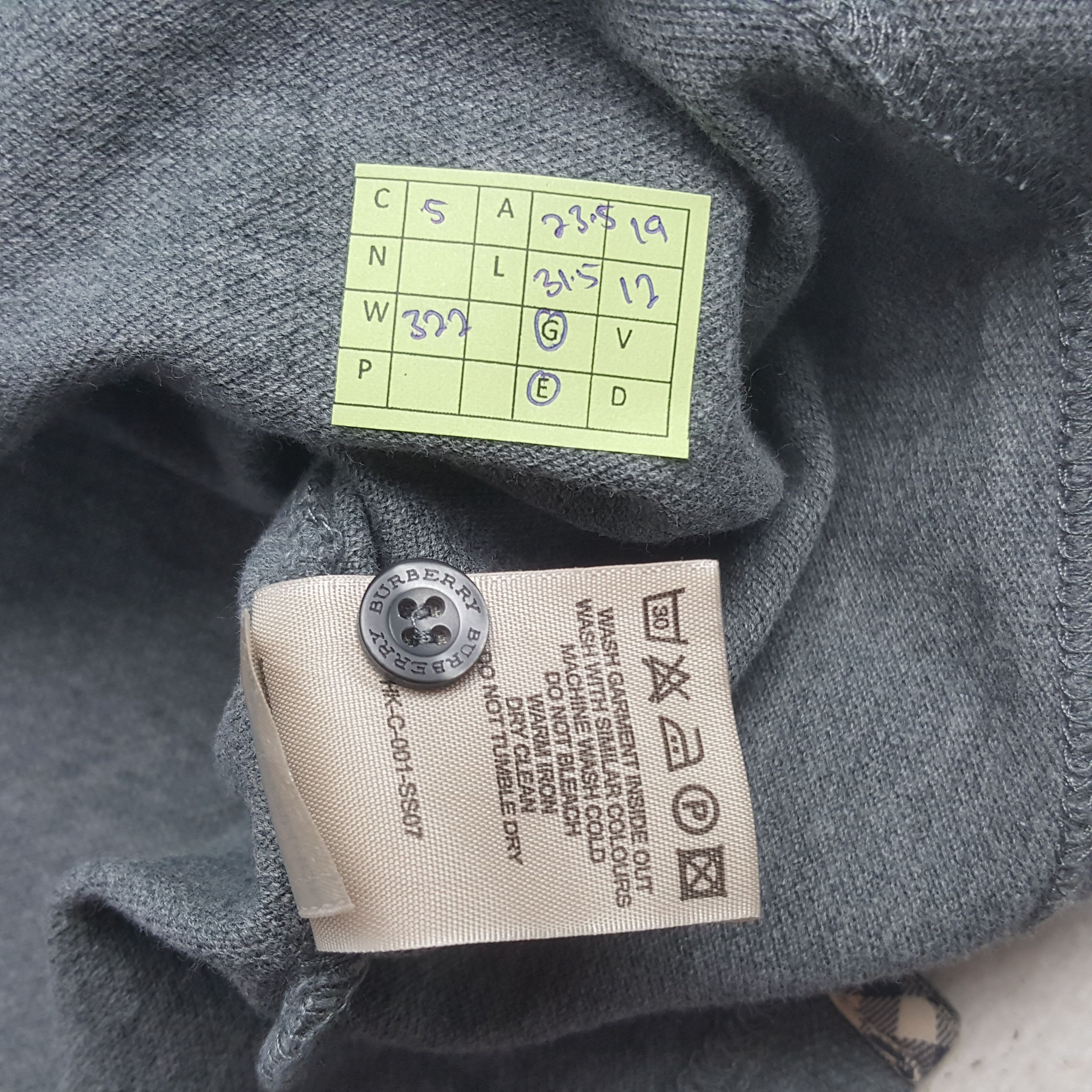 Burberry Vintage Burberry London Designer Brand Polos RR5 Size US XL / EU 56 / 4 - 5 Thumbnail