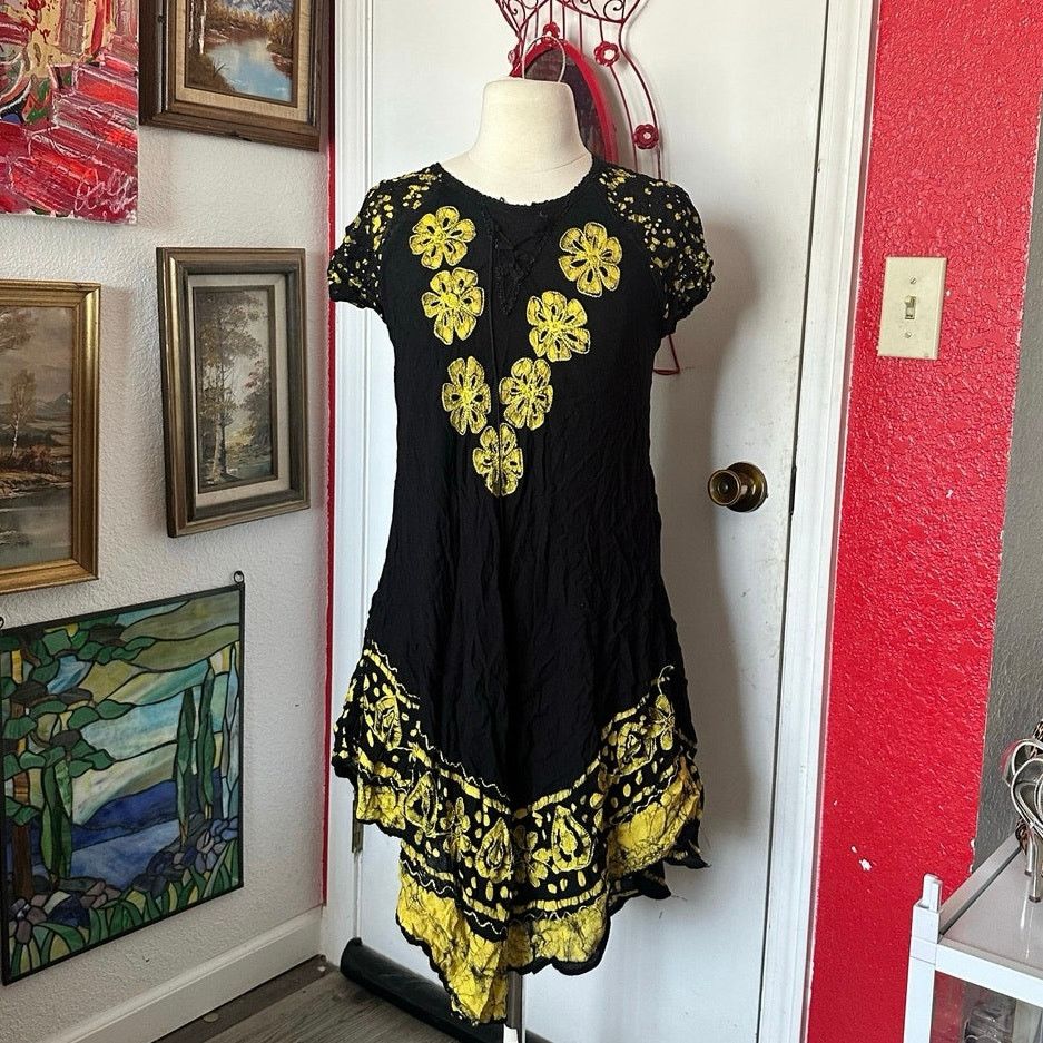 Other aqua beach black yellow floral knit midi dress Size ONE SIZE - 1 Thumbnail