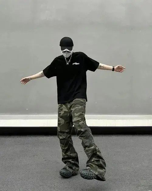 VIBE Camo Baggy Cargo Pants Size US 28 / EU 44 - 4 Thumbnail