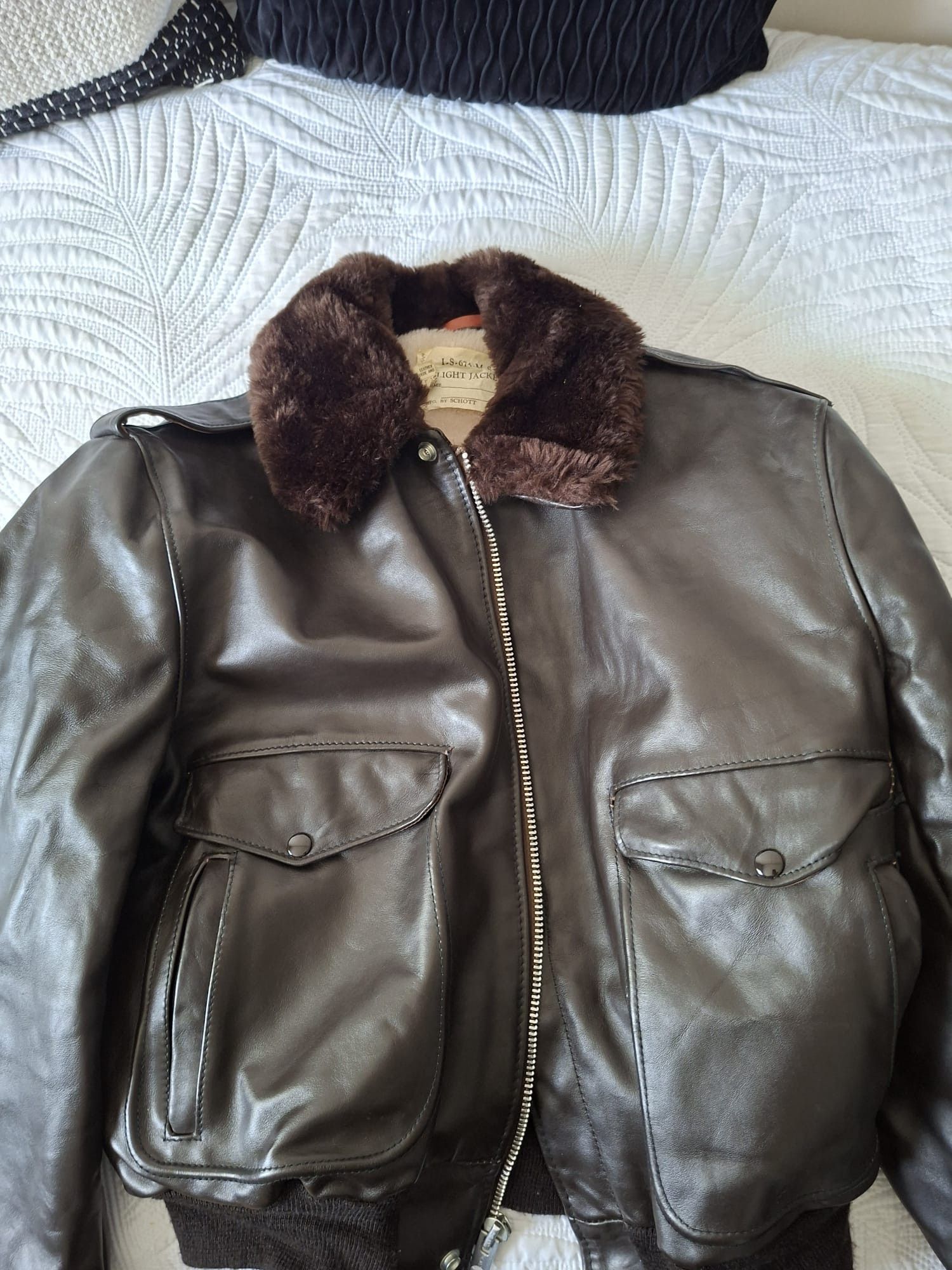 Schott Vintage Schott NYC IS674MS Leather Flight Jacket Made in USA Size US L / EU 52-54 / 3 - 8 Thumbnail