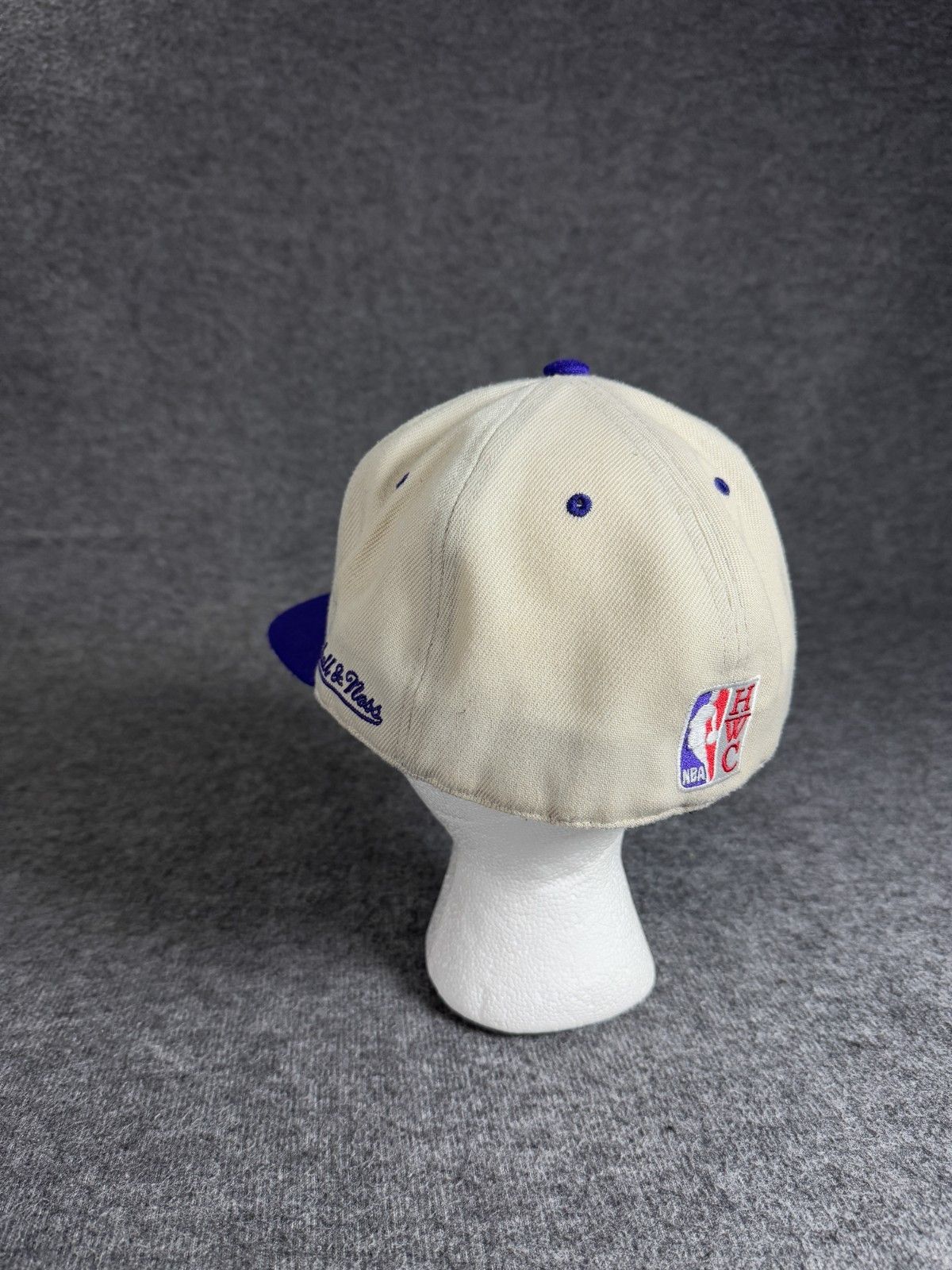 NBA Vintage Toronto Raptors Mitchell & Ness Fitted Hat 7 1/4 Size ONE SIZE - 5 Thumbnail