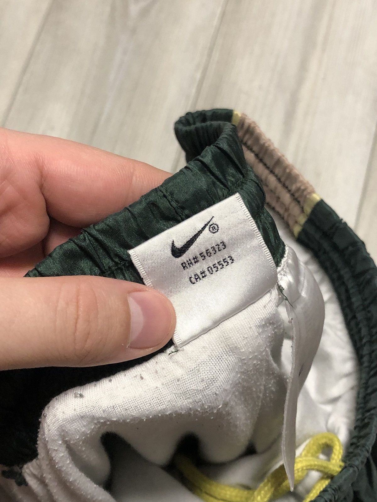 Nike Nike 90s Vintage Nylon Baggy Nylon Drill Track Pants Swoosh Size US 32 / EU 48 - 6 Thumbnail