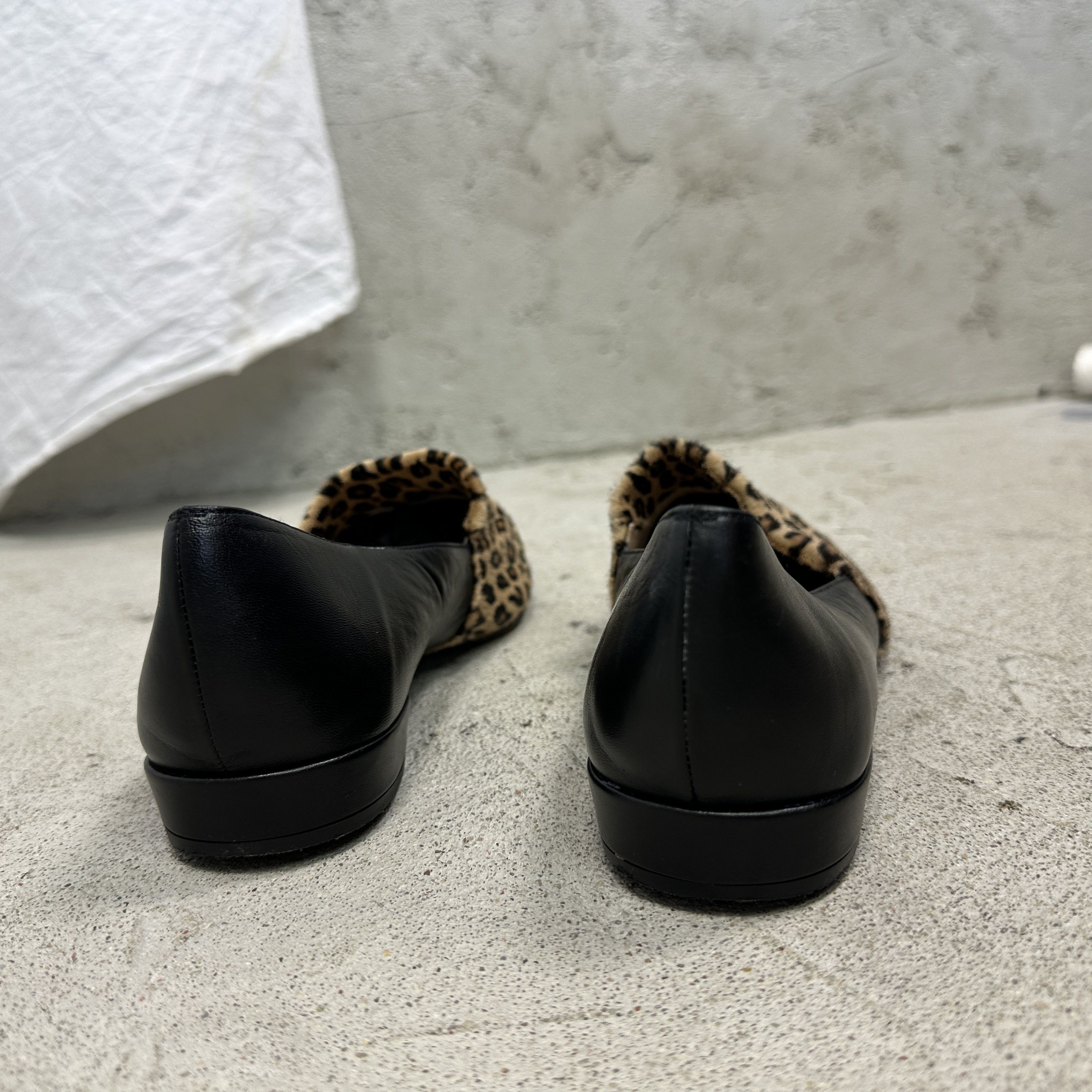 LK Bennett Vintage Avant Garde LK Bennett Cheetah Pony Hair Ballets Y2K Size US 11 / IT 41 - 6 Thumbnail