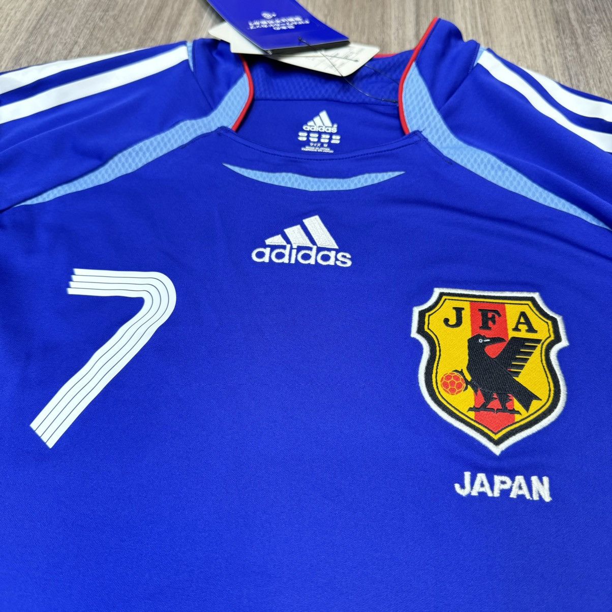 Japanese Brand Japan World Cup 2006 player issue home shirt #7 Nakata(Bnwt) Size US M / EU 48-50 / 2 - 3 Thumbnail