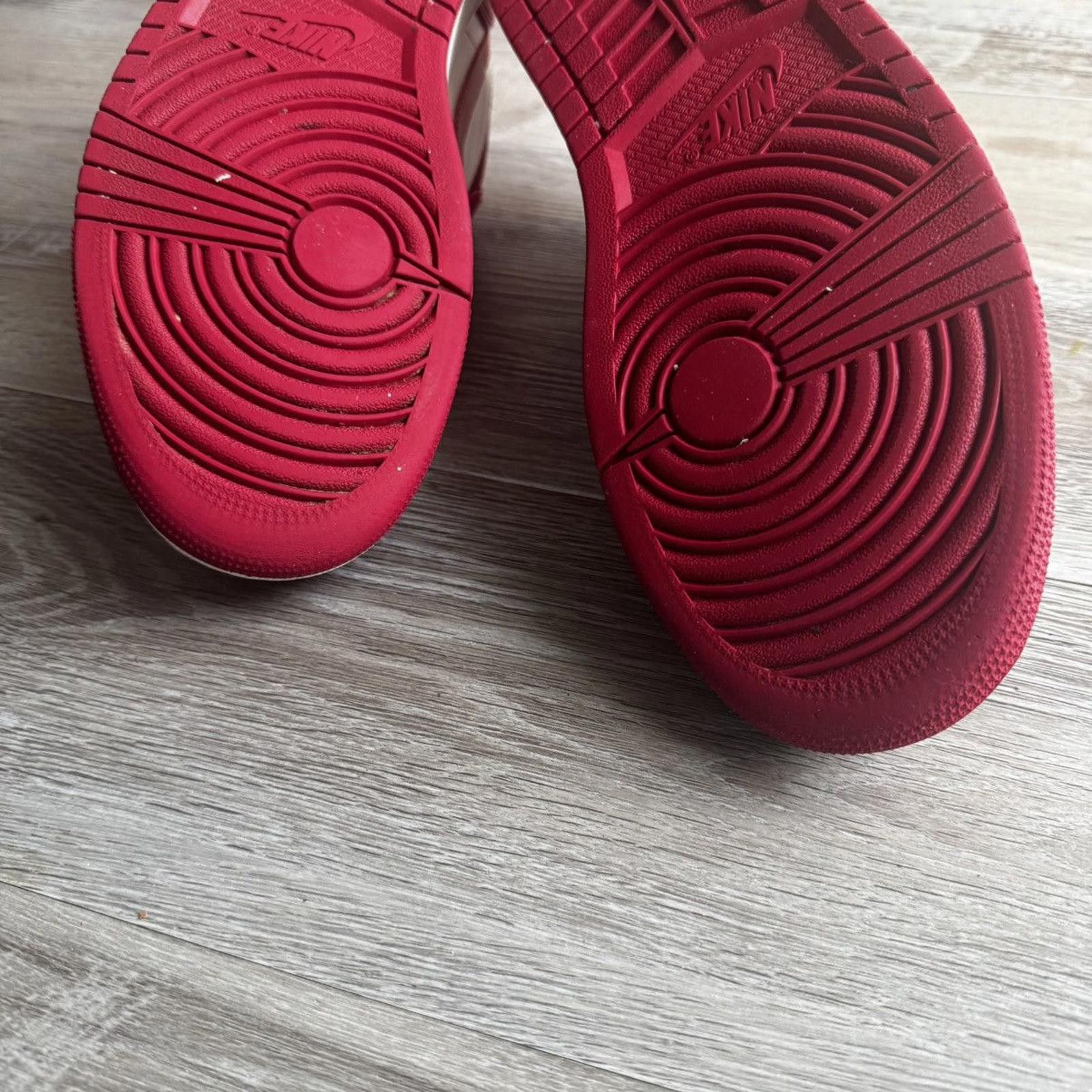 Jordan Brand NIKE • JORDAN 1 Low "Cardinal Red" (9M) Size US 9 / EU 42 - 11 Thumbnail