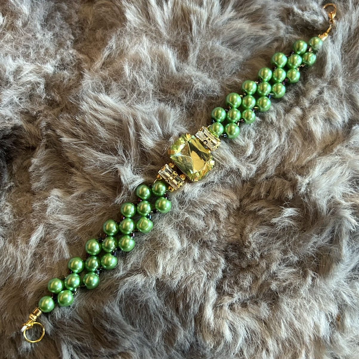 Handmade Handcrafted bright green Czech glass pearl bracelet Size ONE SIZE - 6 Thumbnail