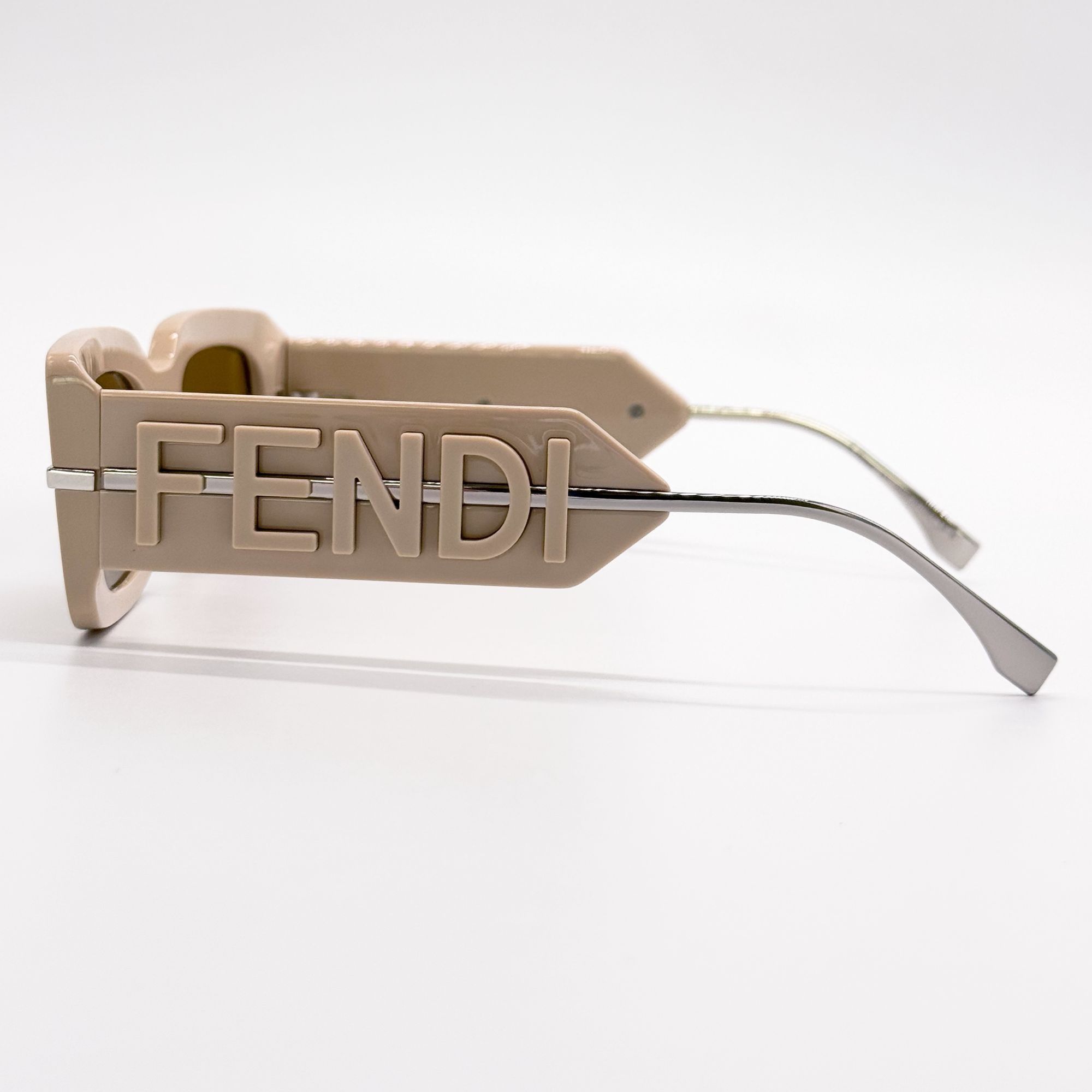 Fendi NEW FENDI SUNGLASSES FE40133I 57E BEIGE WOMEN EYEWEAR FENDI Size ONE SIZE - 6 Thumbnail