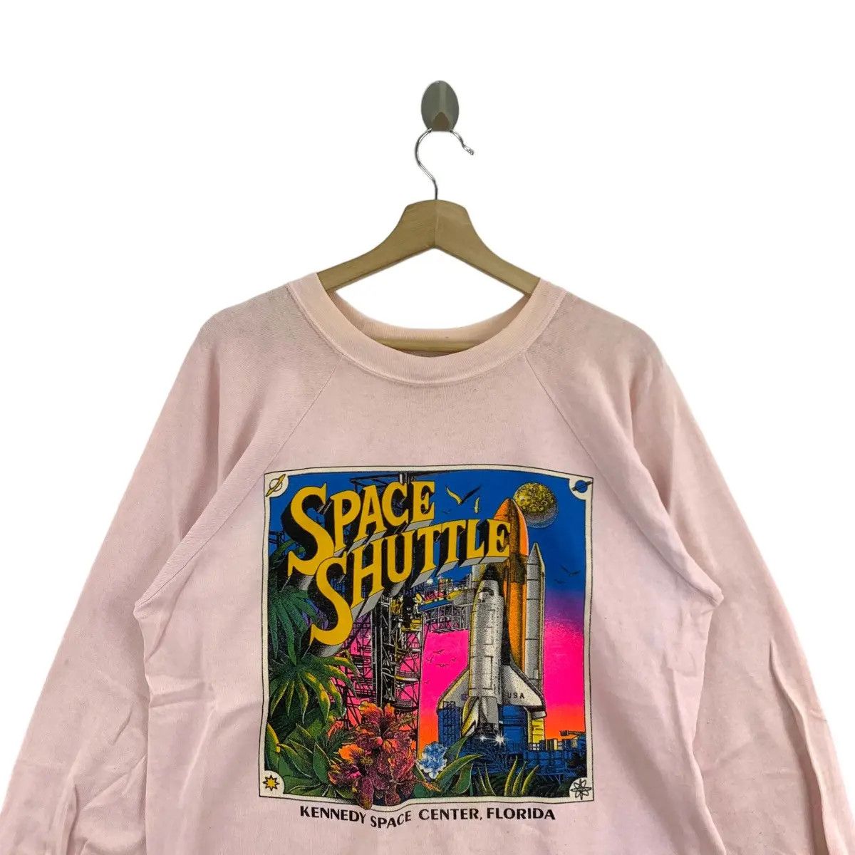 Vintage Vintage 90’ SIGNAL KENNEDY SPACE CENTER Shuttle Sweatshirt Size L / US 10 / IT 46 - 2 Thumbnail