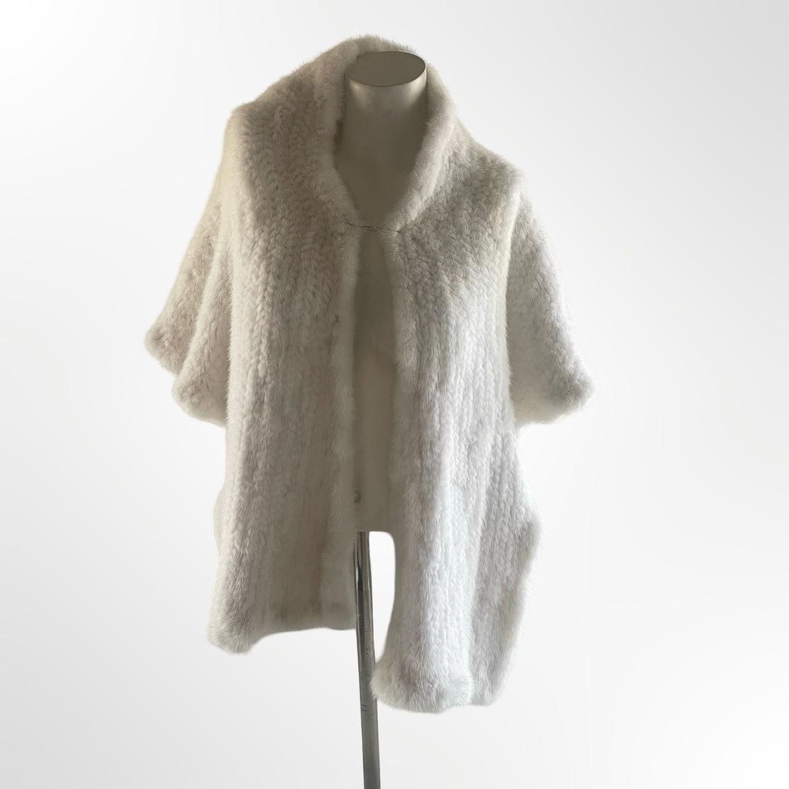 Other Elegant White Women's Shoulder Throw in size M Size M / US 6-8 / IT 42-44 - 1 Thumbnail