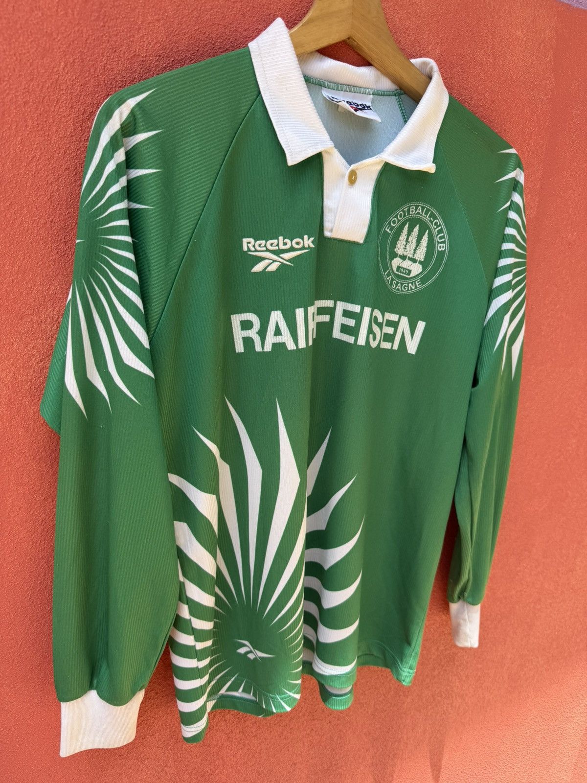 Reebok Football Club La Sagne x Number 8 Size US M / EU 48-50 / 2 - 4 Thumbnail