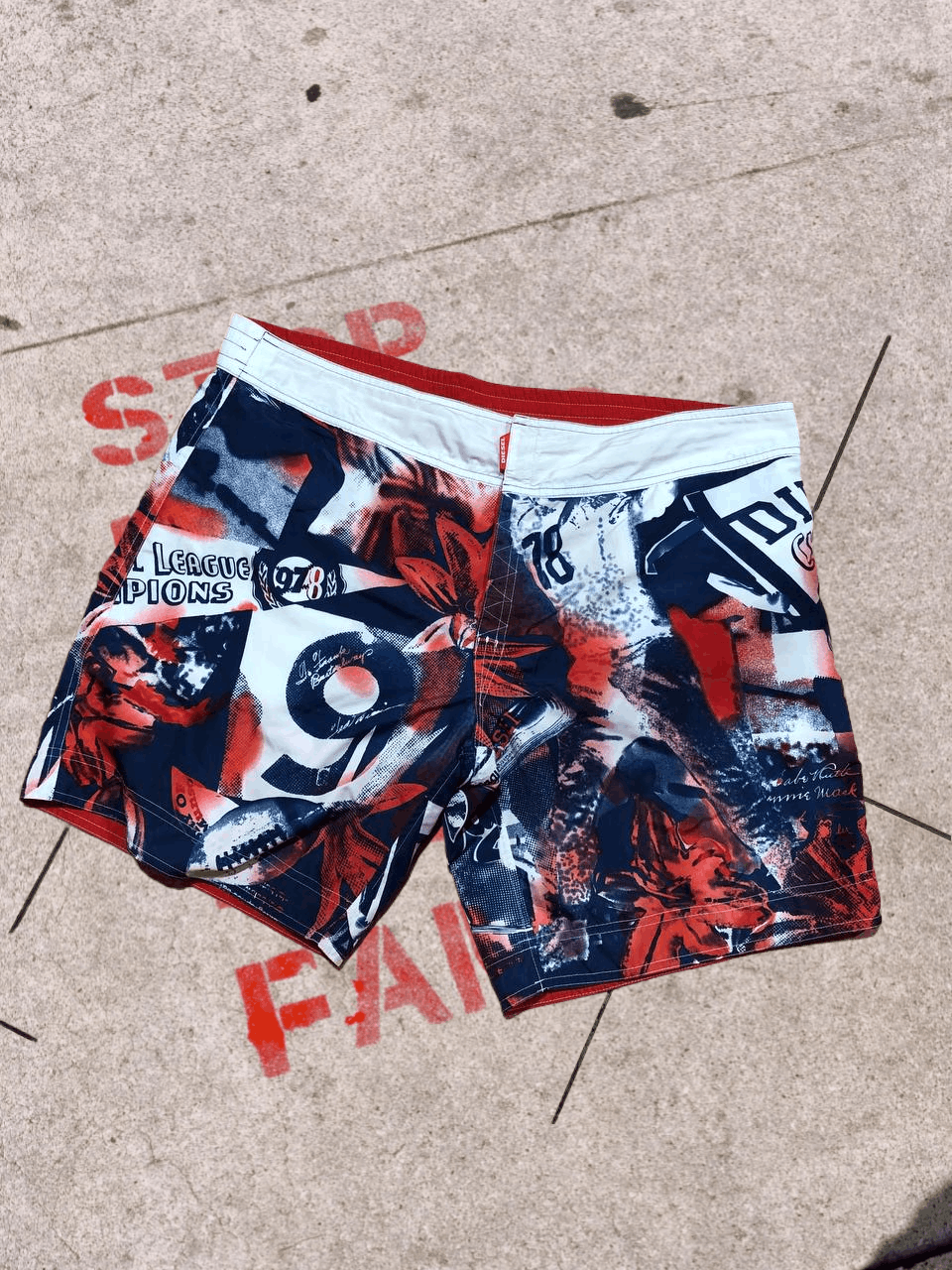 Diesel DIESEL Reversible Men’s Sports Shorts Lightweight Comfort Size US 36 / EU 52 - 1 Thumbnail