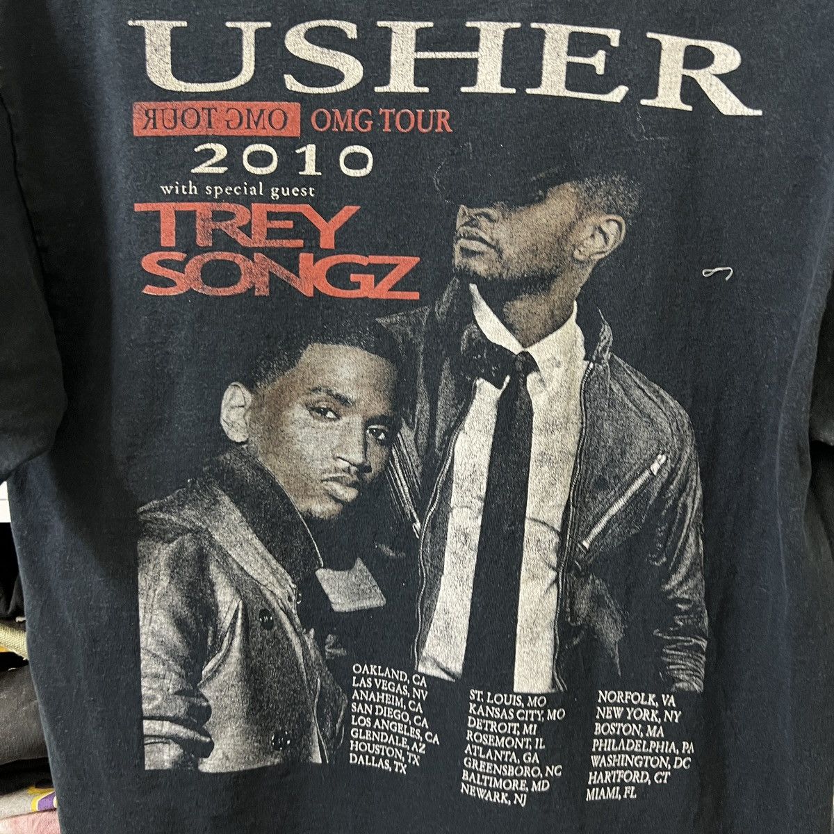 Band Tees USHER OMG TOUR x TREY SONGZ Size US M / EU 48-50 / 2 - 6 Thumbnail
