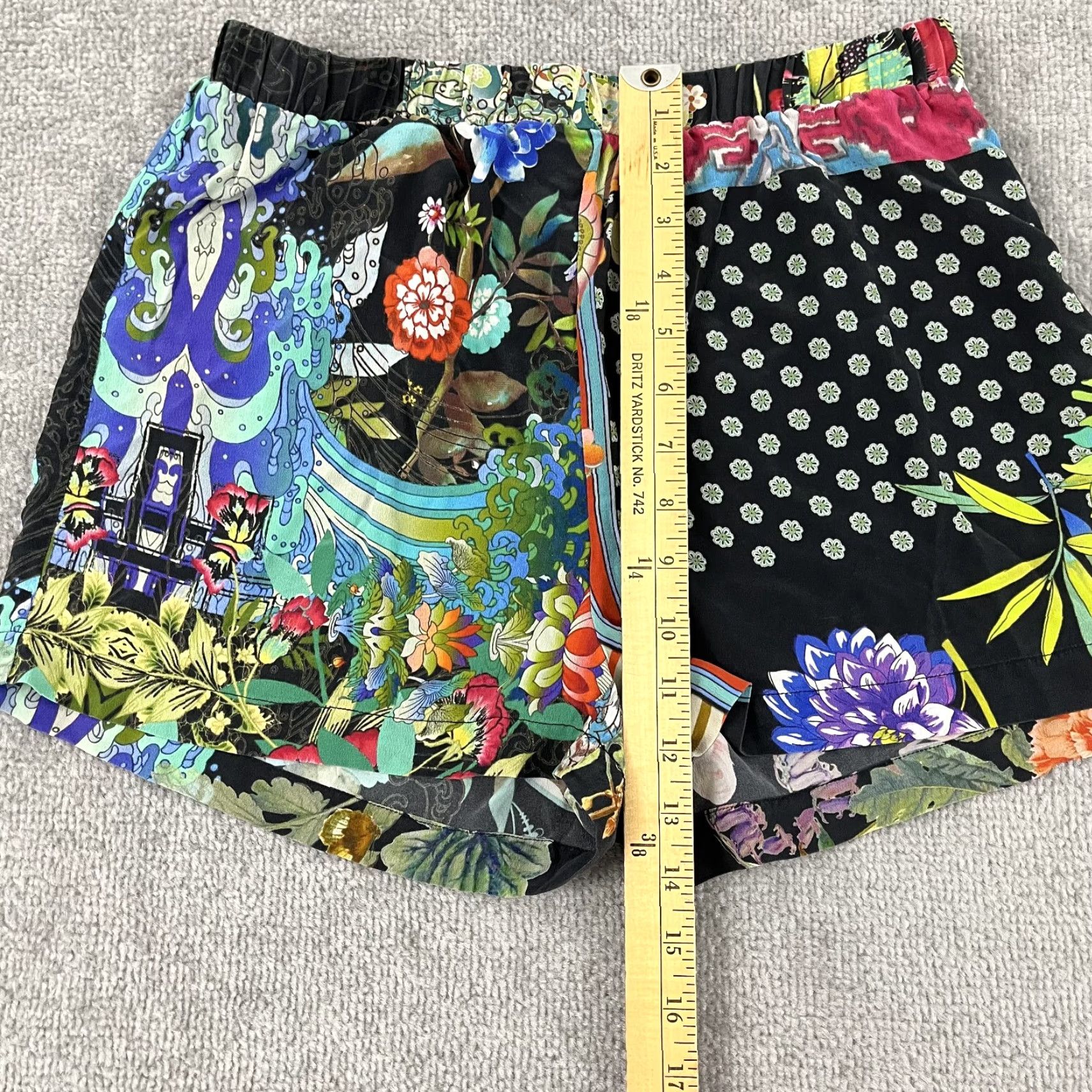 Johnny Was Johnny Was Women's XS Shorts Floral Abstract Art 2-Inch Lounge Casual Spring Summer Winter Size 27" / US 4 / IT 40 - 4 Thumbnail