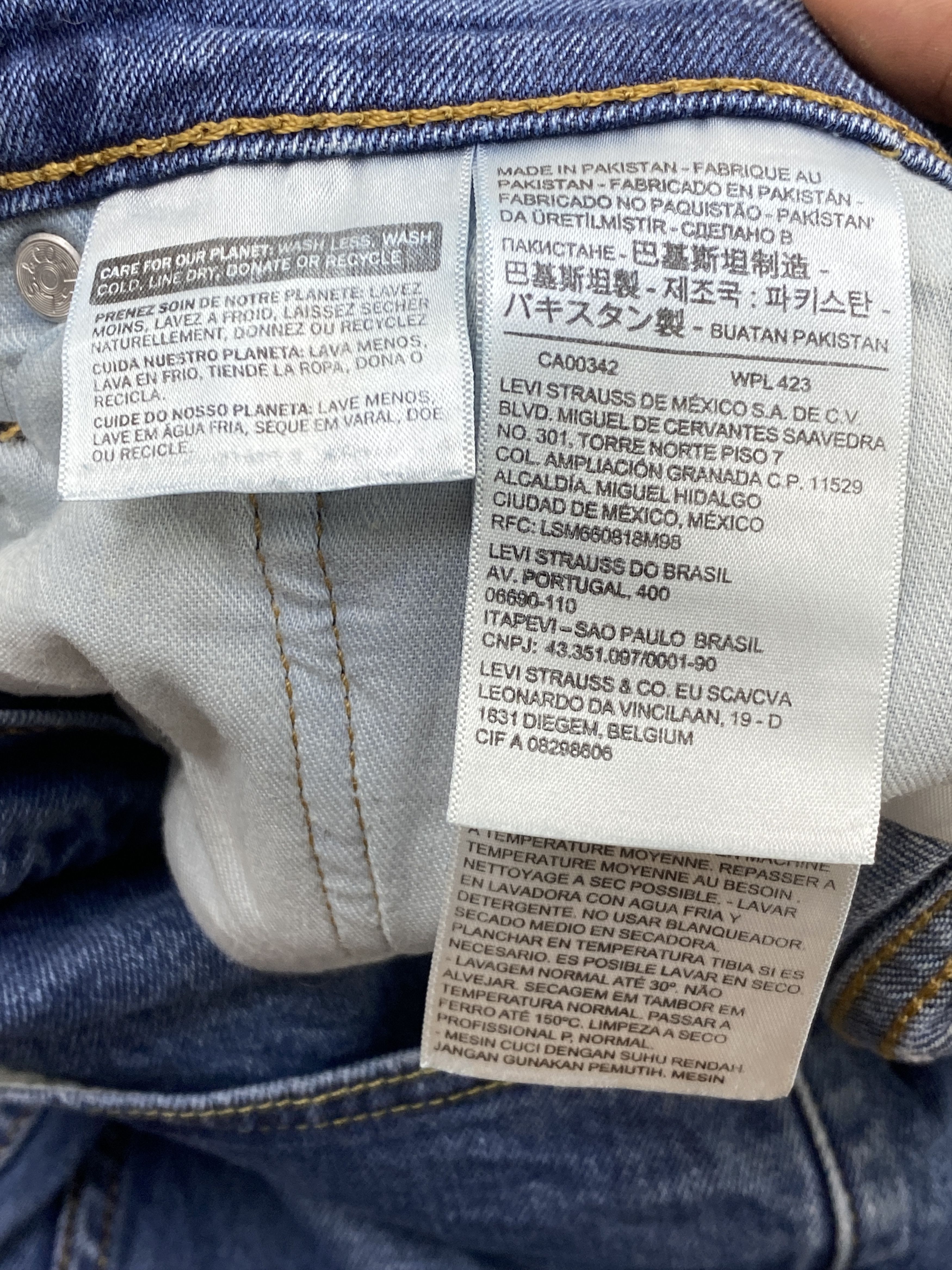 Levi's Vintage Levis 511 Slim Fit Denim DP2676 Size US 33 - 15 Thumbnail