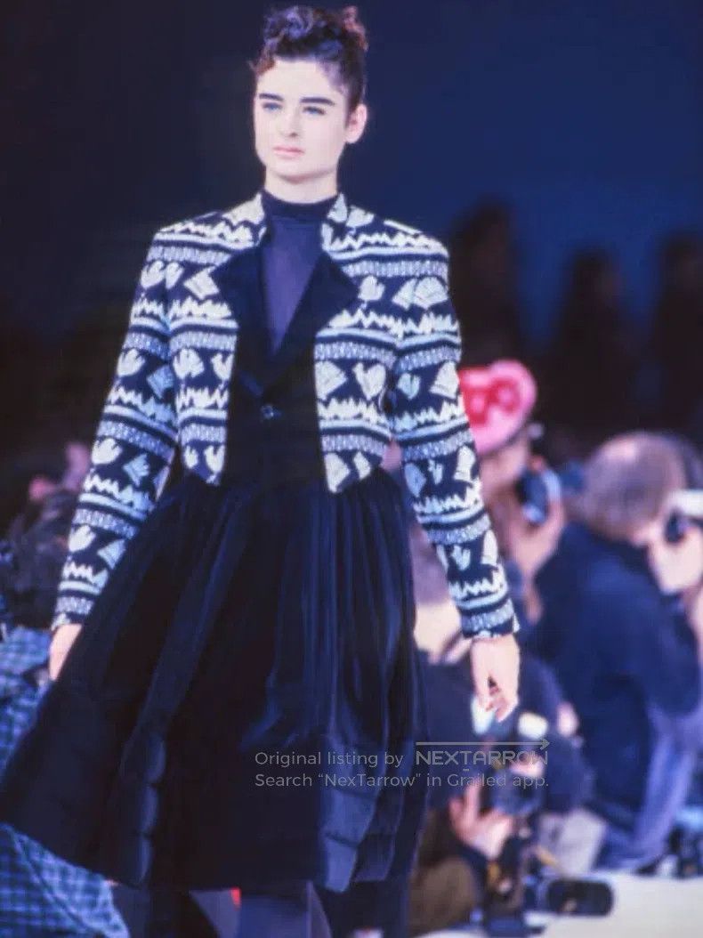 Comme des Garcons Comme Des Garcons size M Black padded half skirt Size 22" - 3 Thumbnail